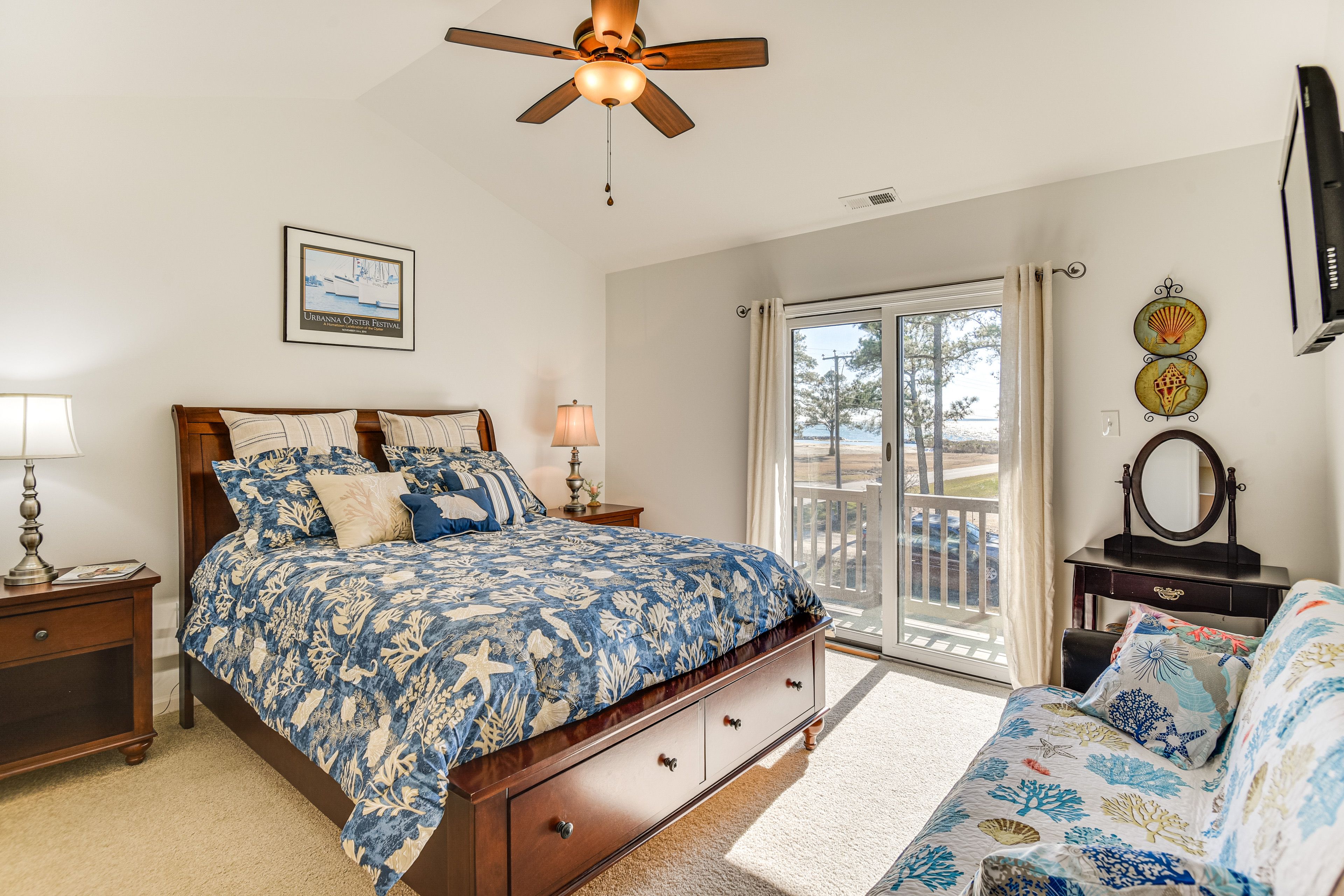 Bedroom 1 | 2nd Floor | Queen Bed | Twin Futon | Balcony Access