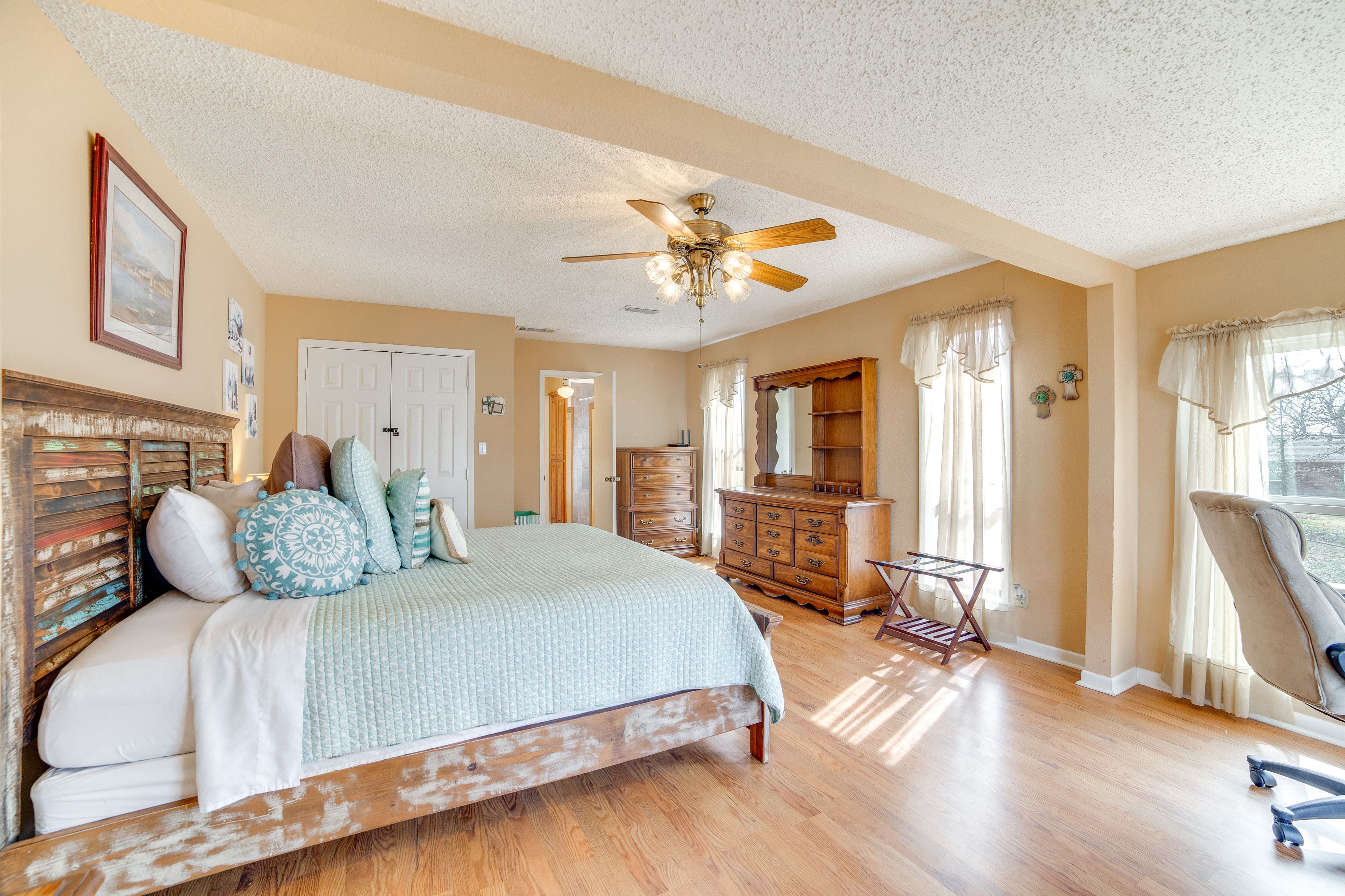 Bedroom 1 | California King Bed | Linens Provided | Main Floor