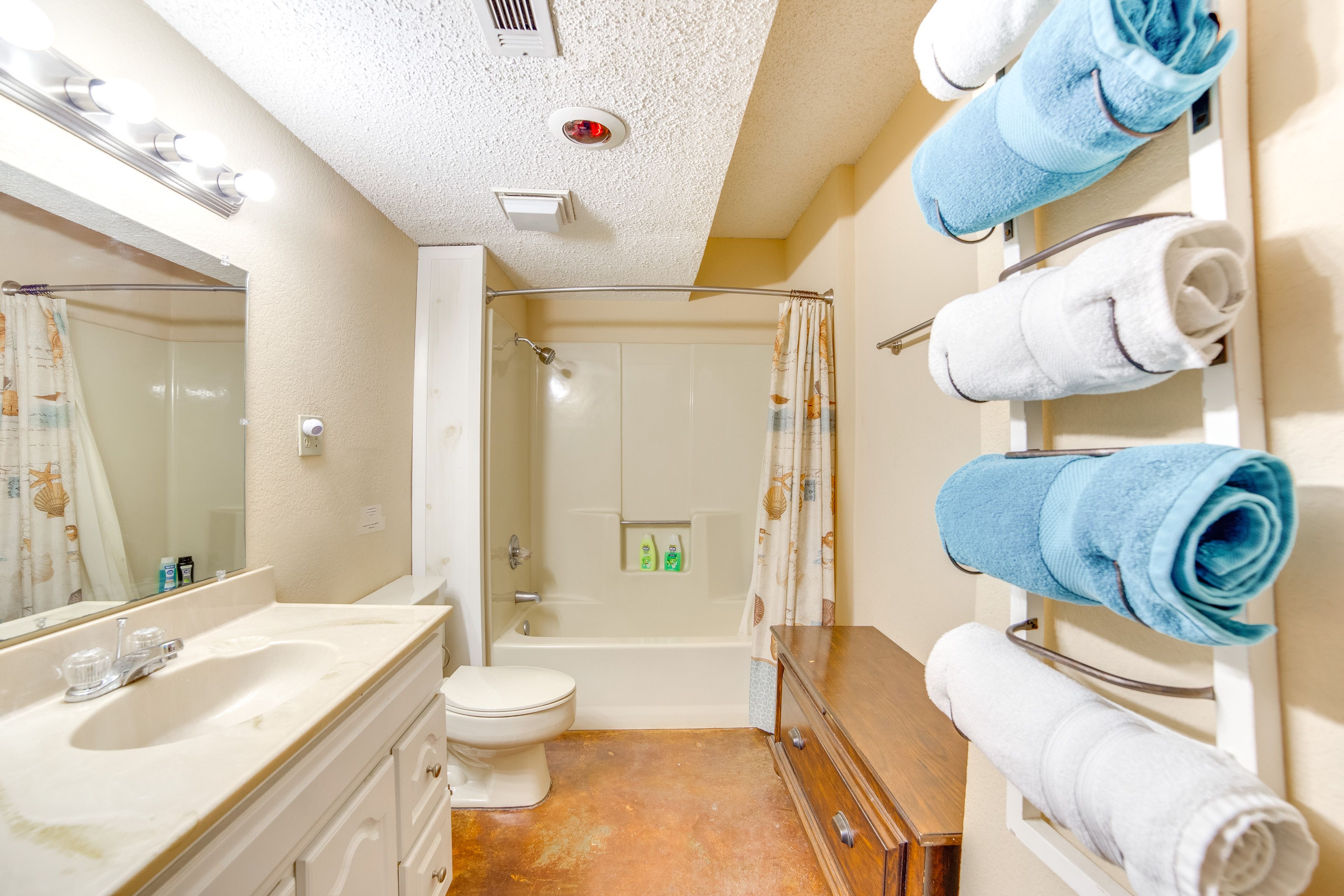 Bathroom | Hair Dryer | Lower Floor