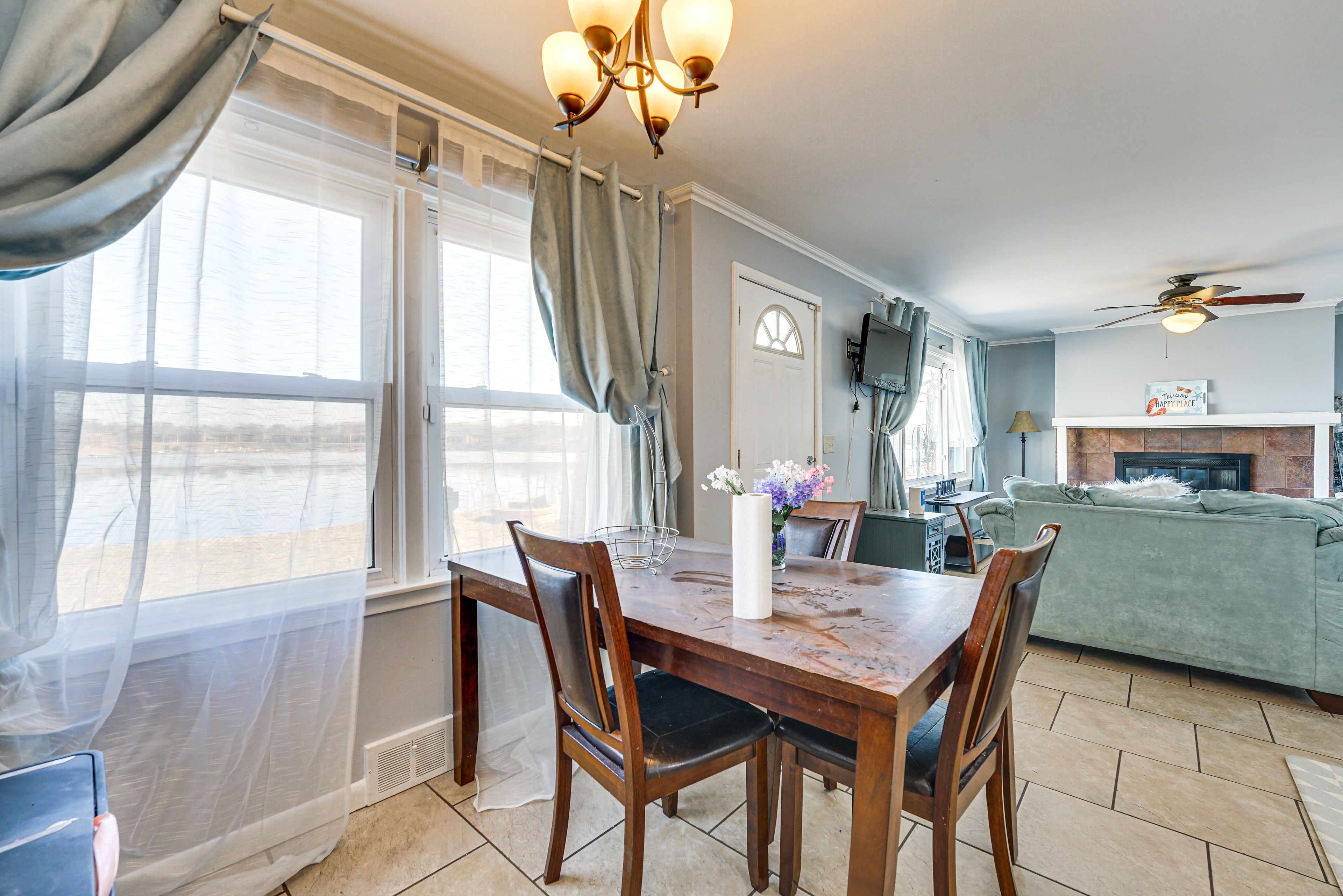 Additional Dining Area | 1st Floor