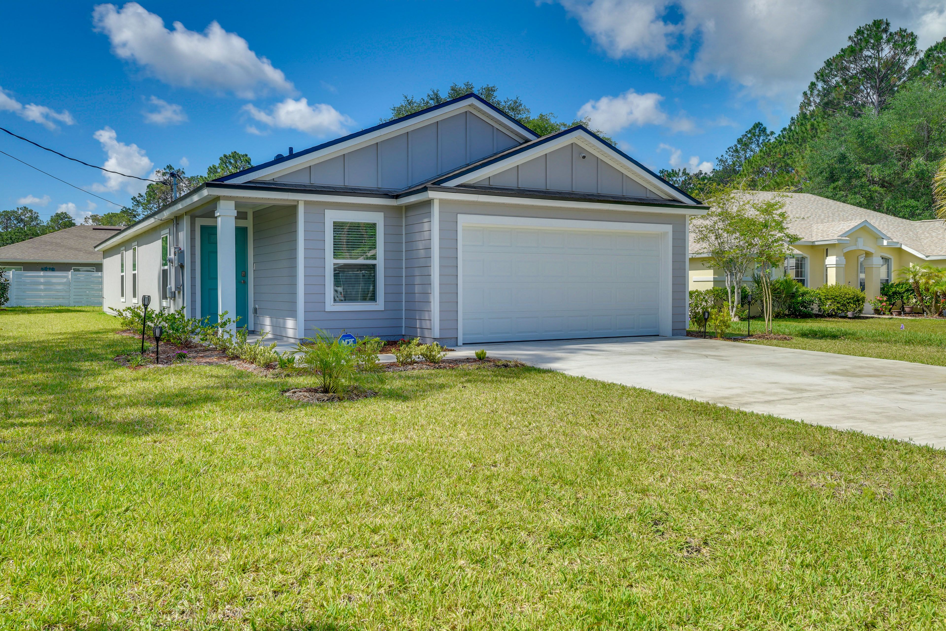 Home Exterior | Private Patio | Picnic Table | Gas Grill