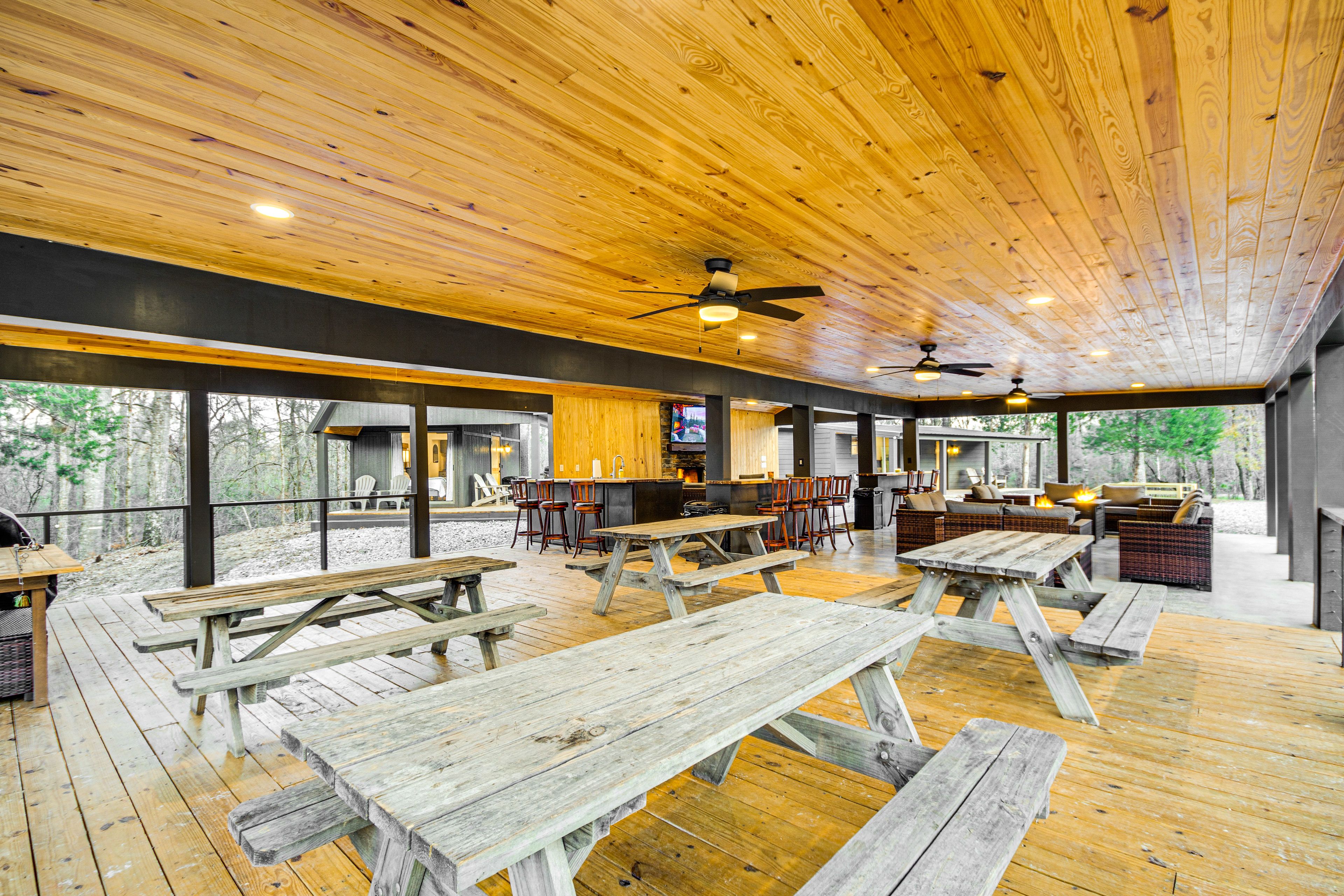 Gazebo | Outdoor Dining Area | Gas Grill