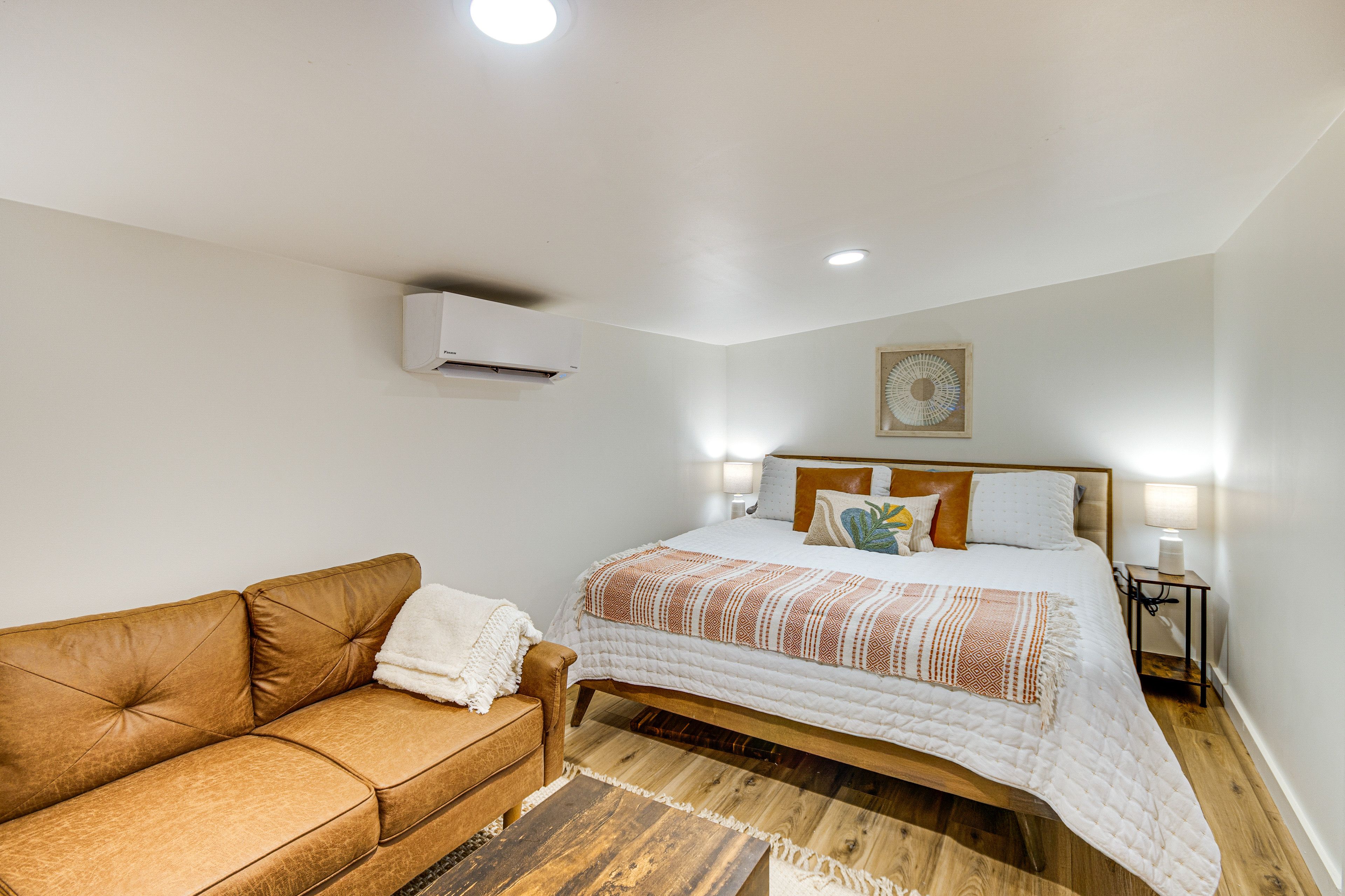 Bedroom 1 | King Bed | Smart TV | Linens Provided