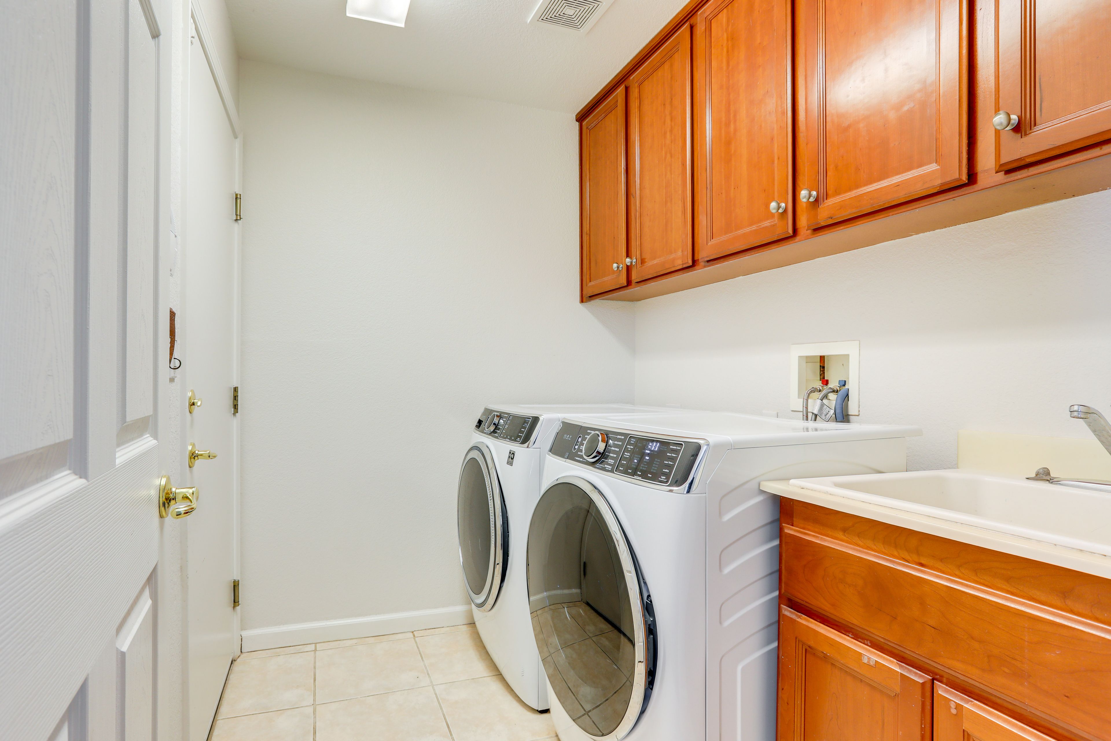 Laundry | 1st Floor