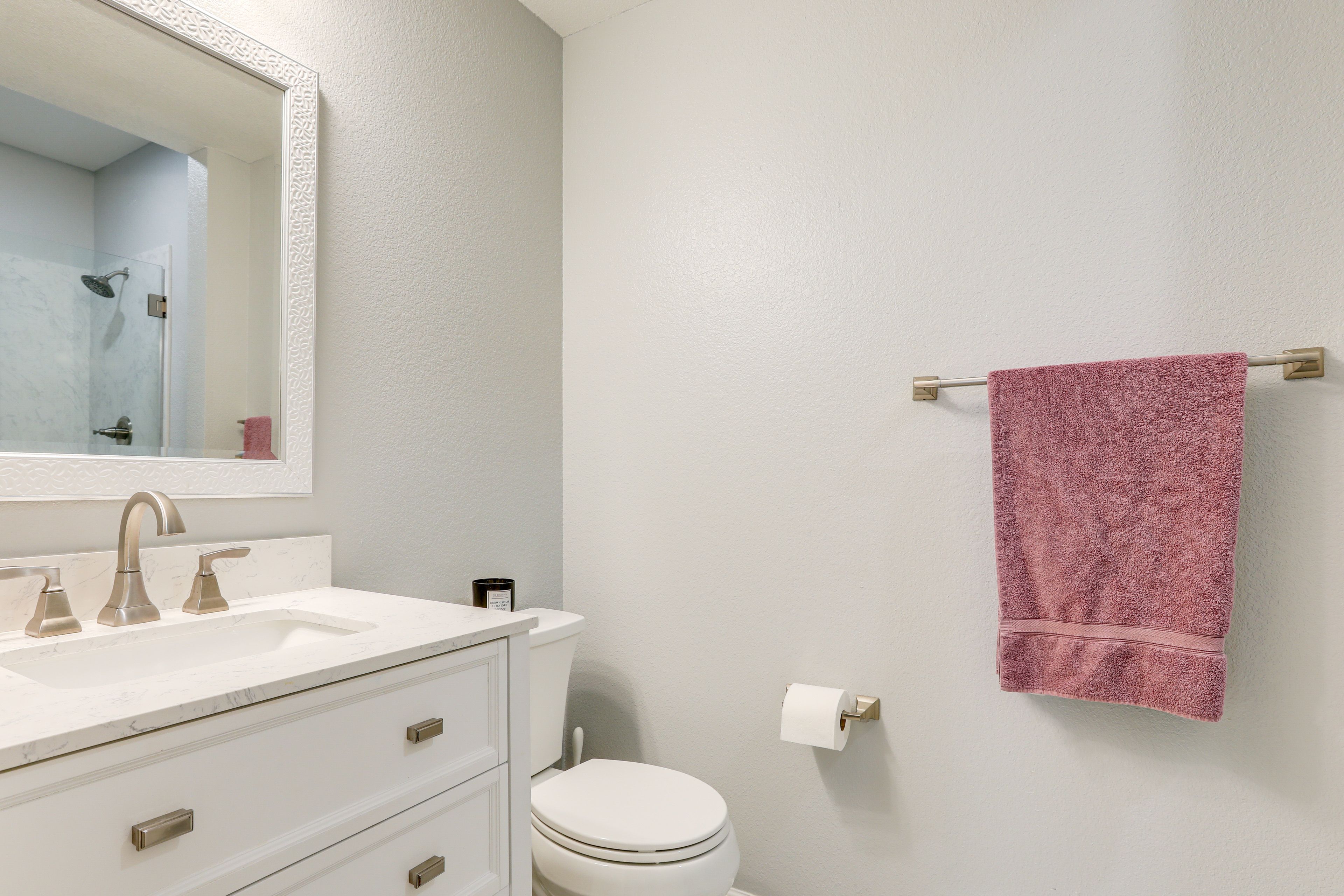 Full Bathroom | 1st Floor