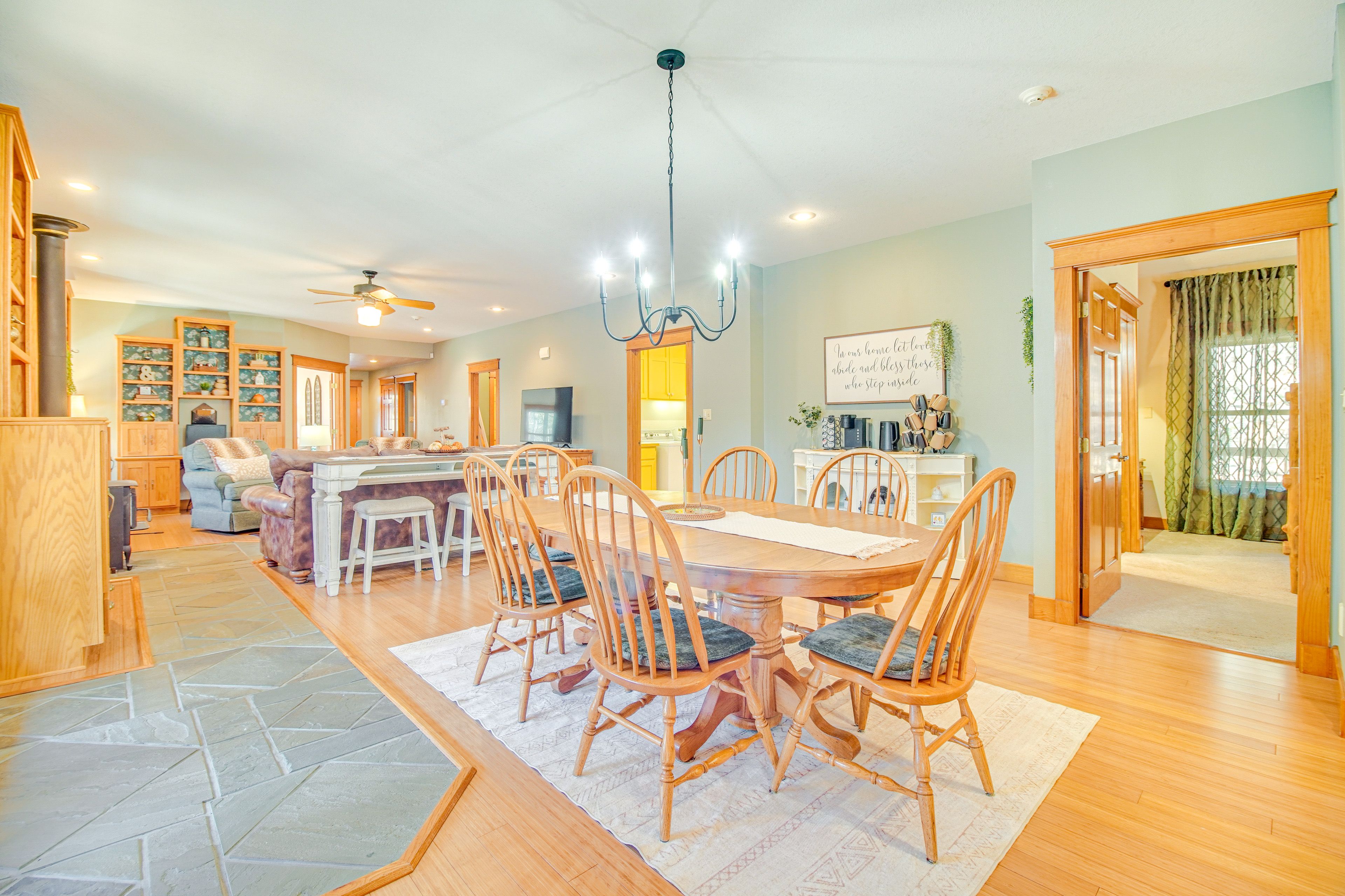 Dining Area | Dishware/Flatware