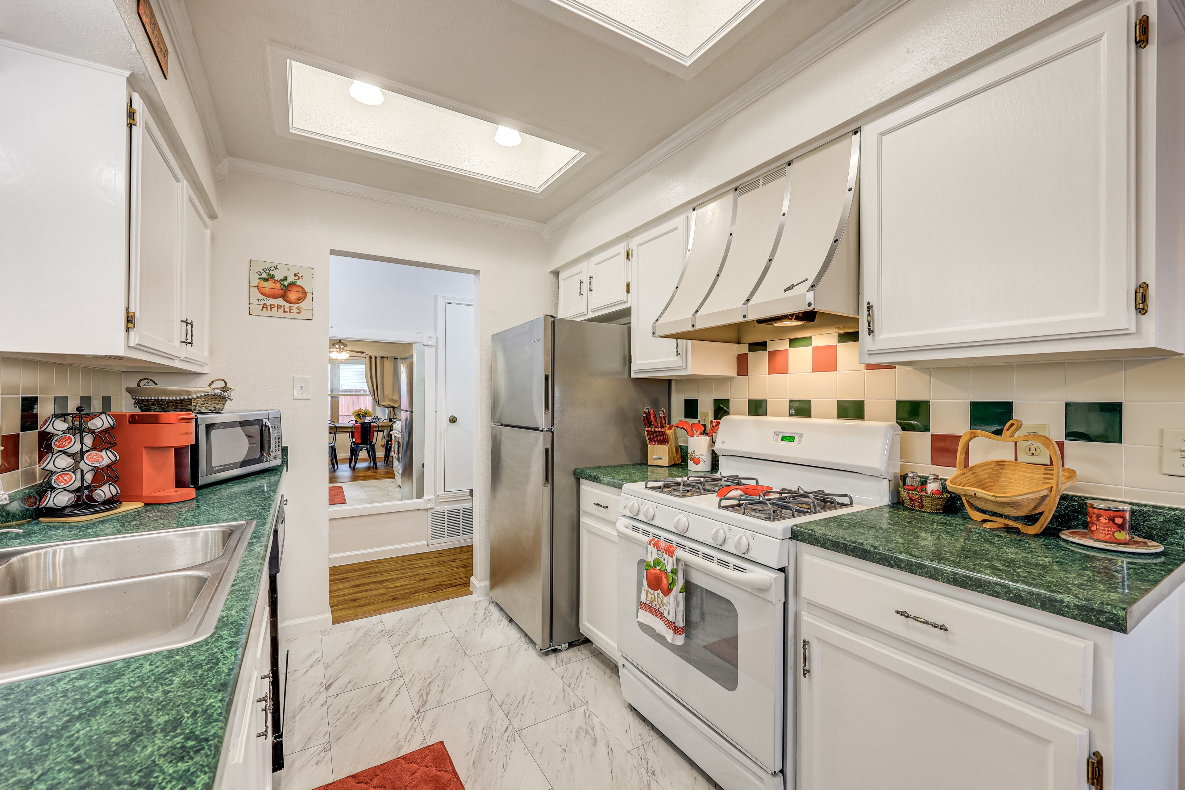 Kitchen | Trash Bags & Paper Towels