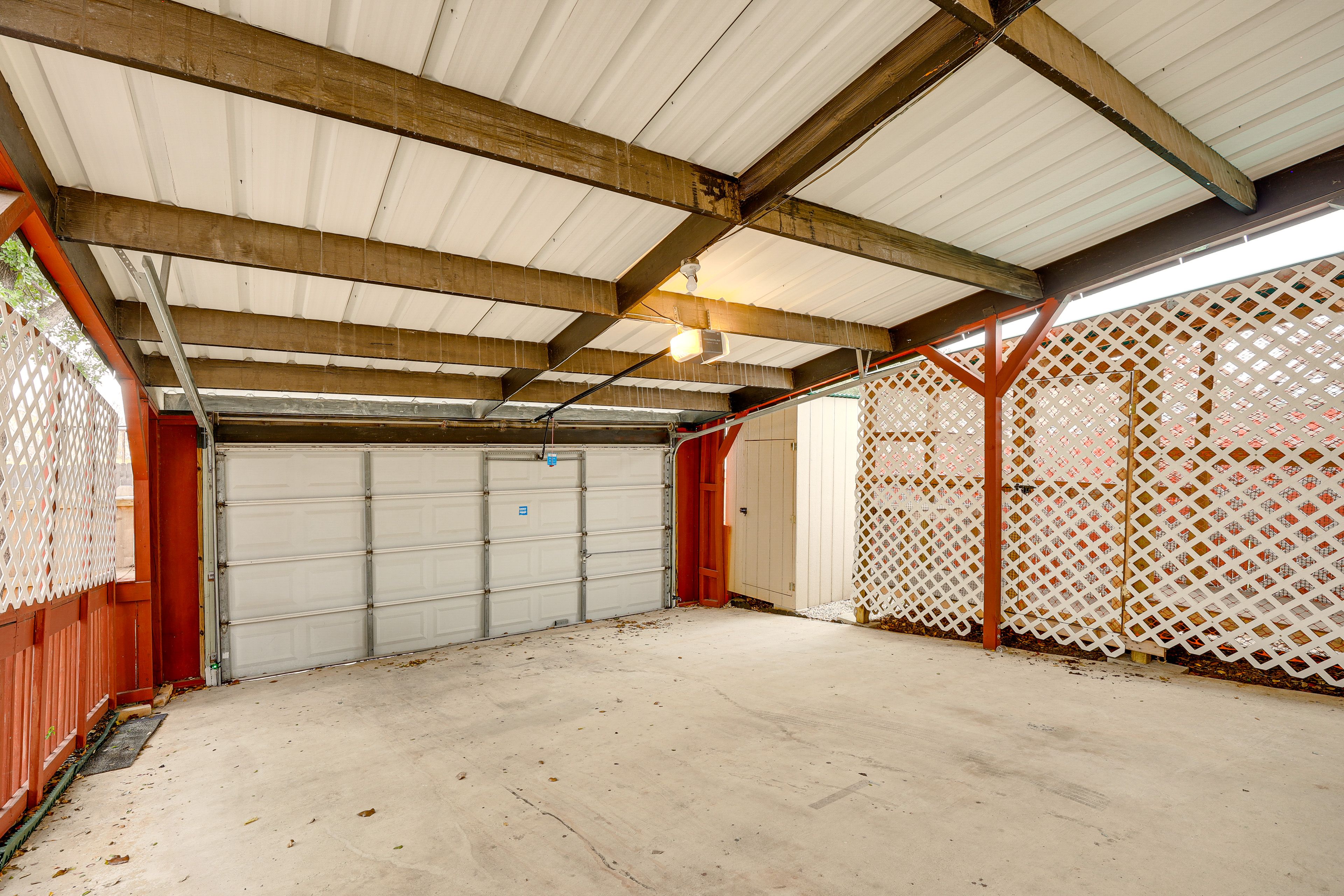 Parking | Driveway (2 Vehicles) | Garage (2 Vehicles) | Sreet Parking