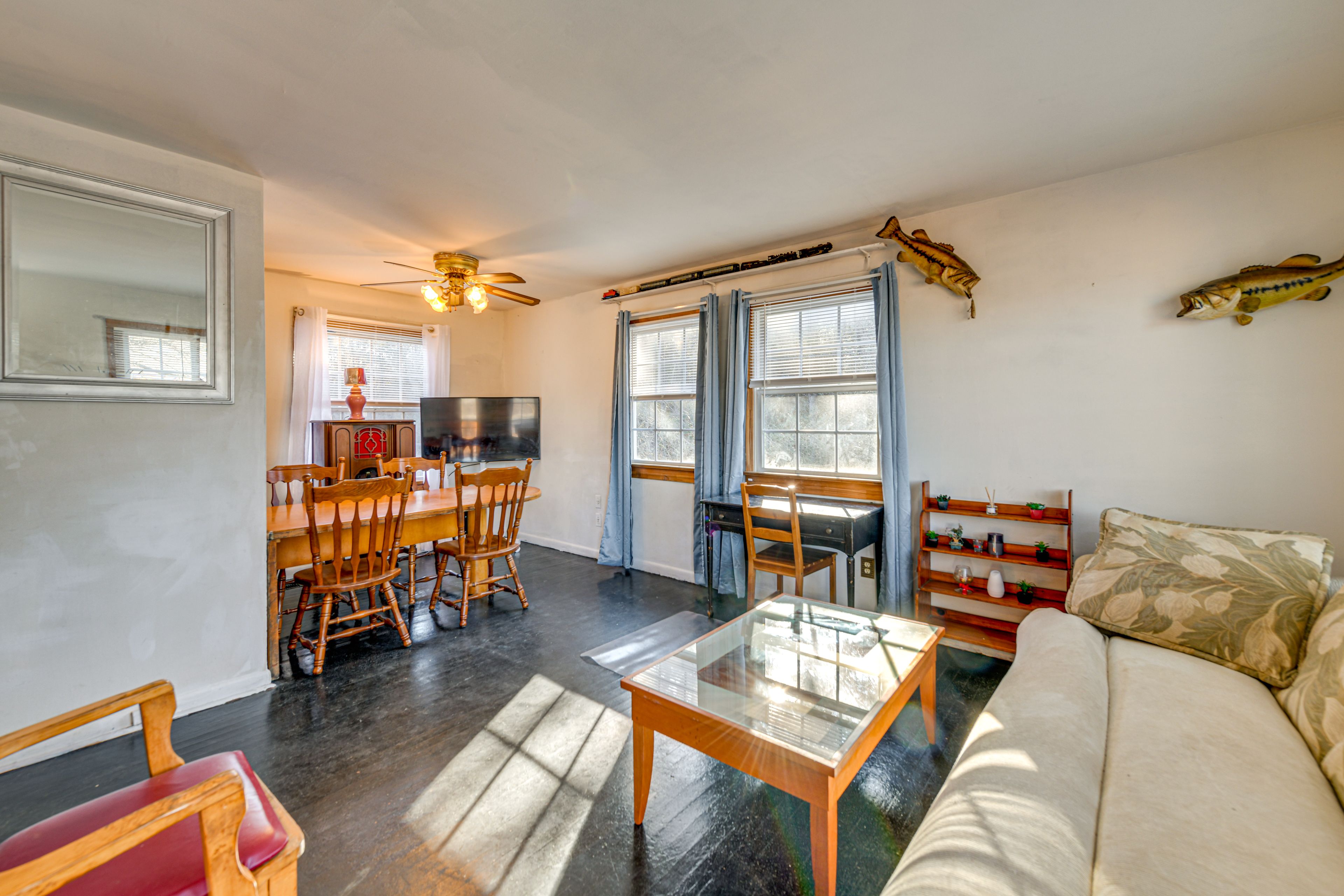 Living Room | Central A/C & Heat