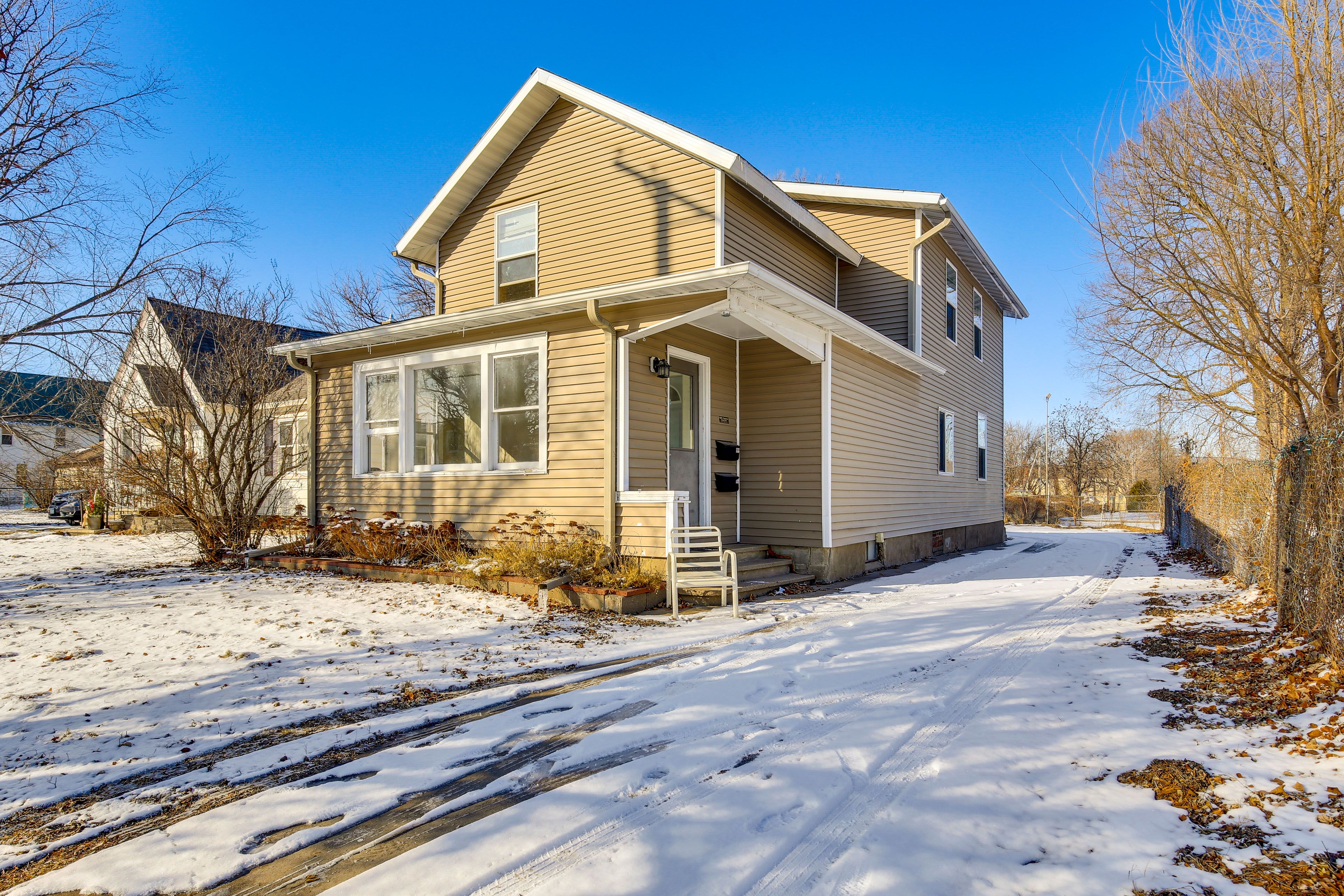 Winona Vacation Rental | 3BR | 1BA | 1,500 Sq Ft | 4 Steps to Access