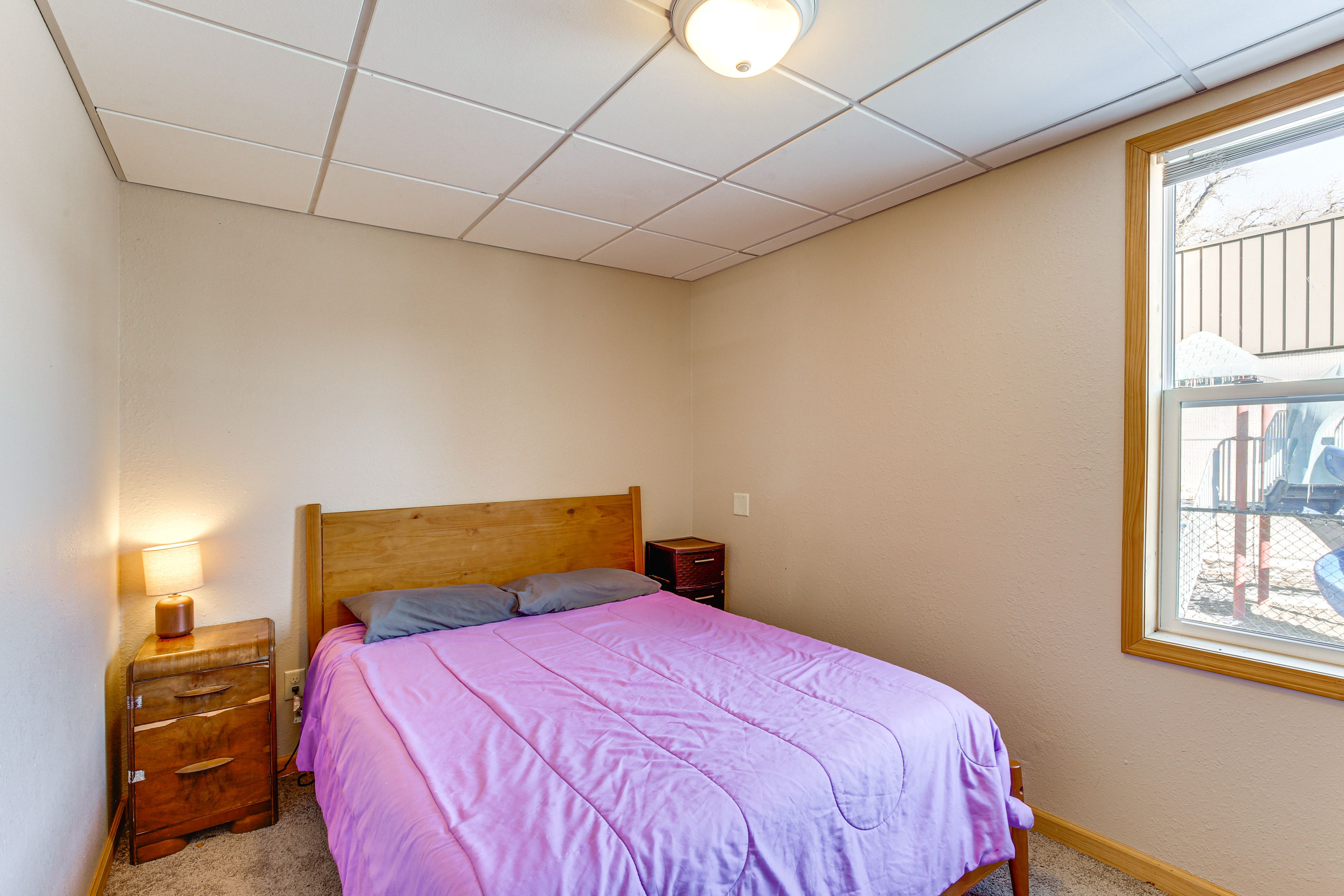 Bedroom 3 | Queen Bed