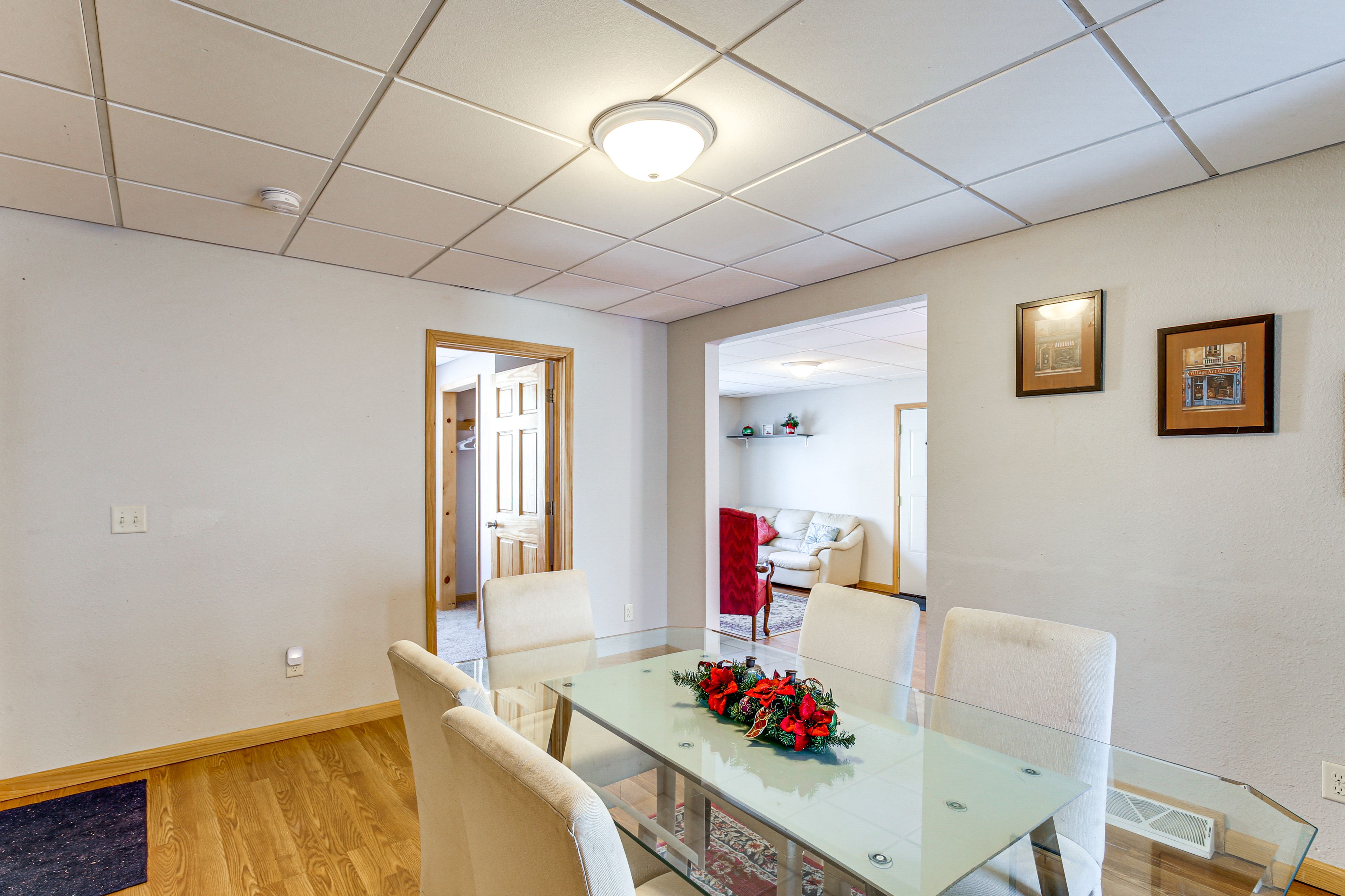 Dining Room | Dishware/Flatware Provided