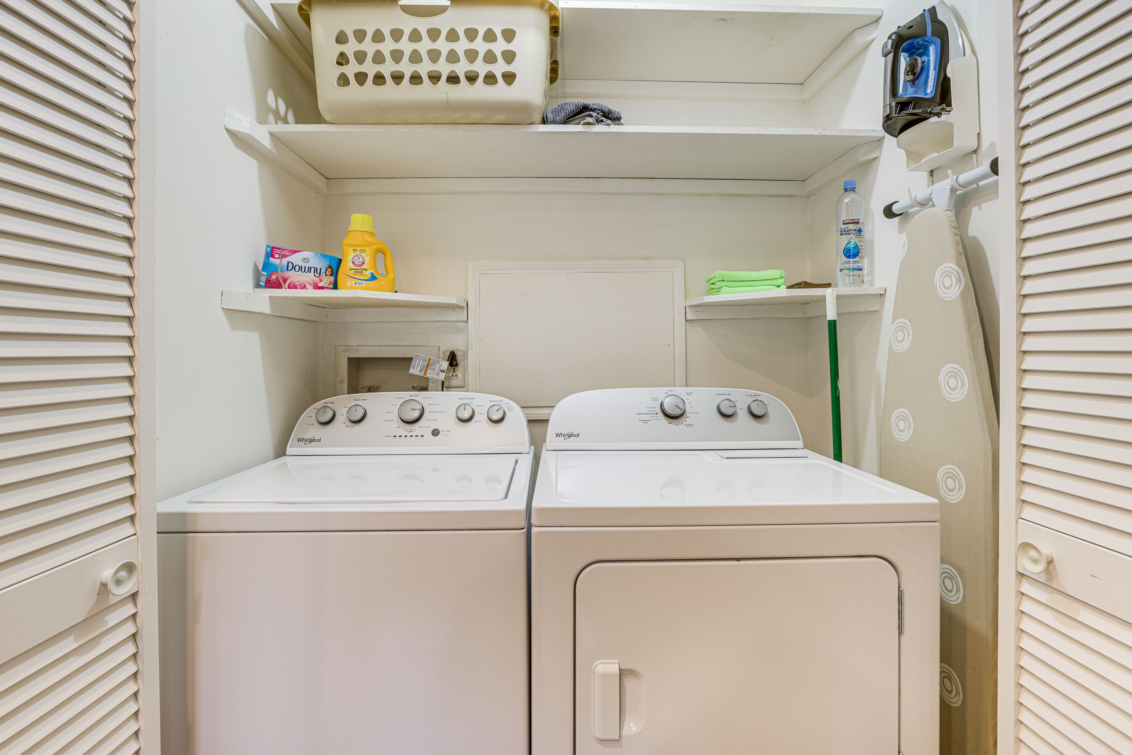 Laundry Room | Washer & Dryer