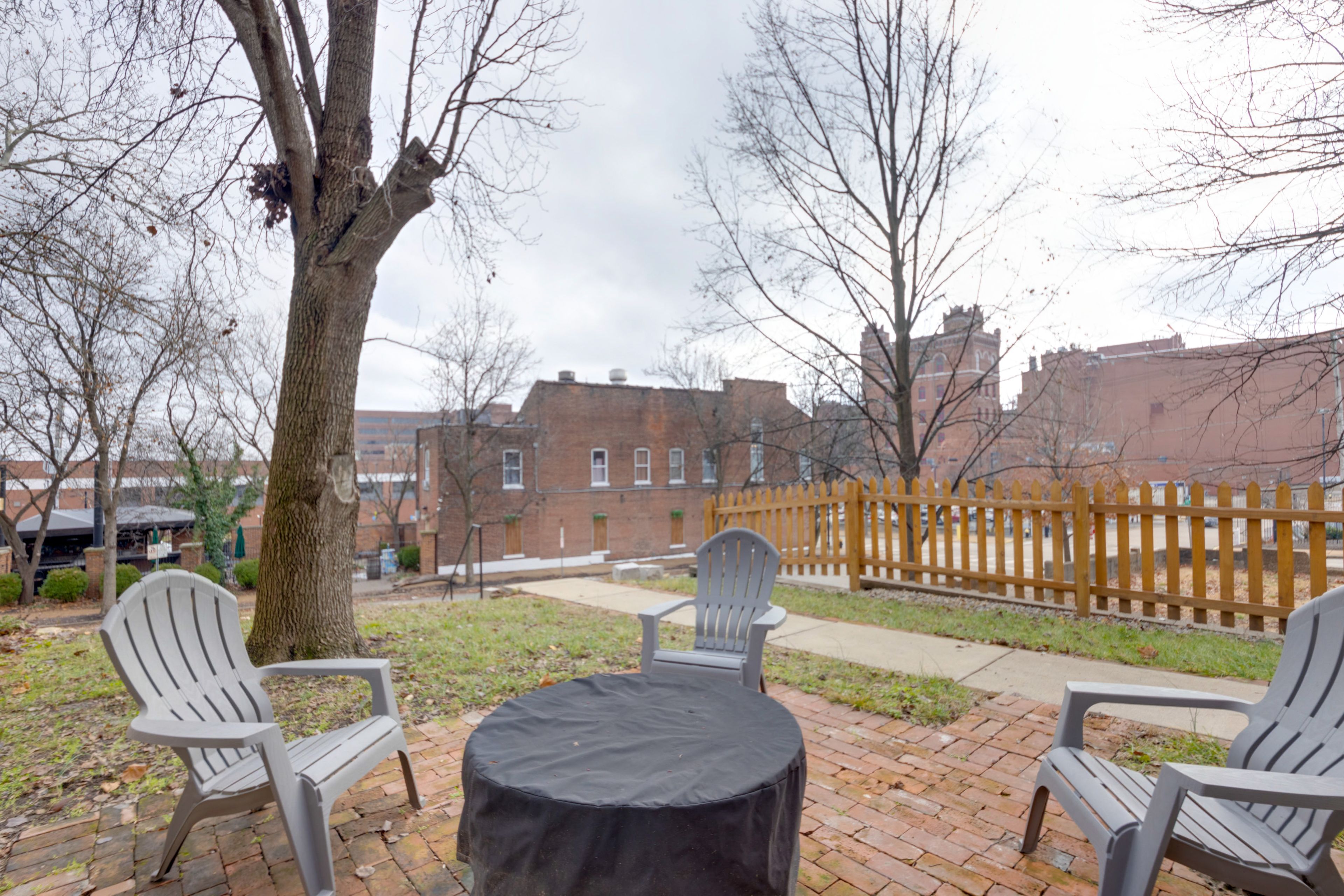 Shared Yard
