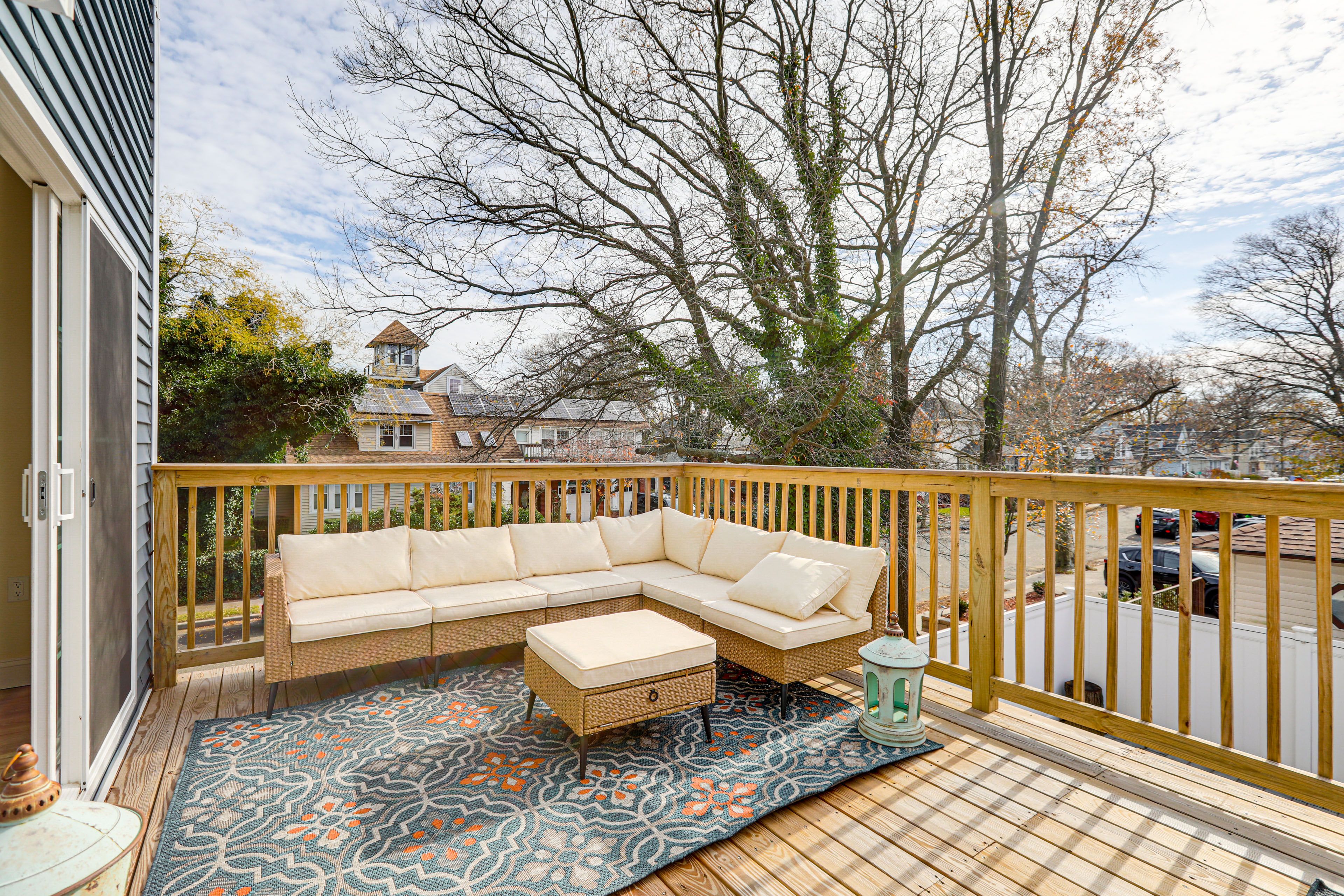 Furnished BBQ Deck w/ Gas Grill