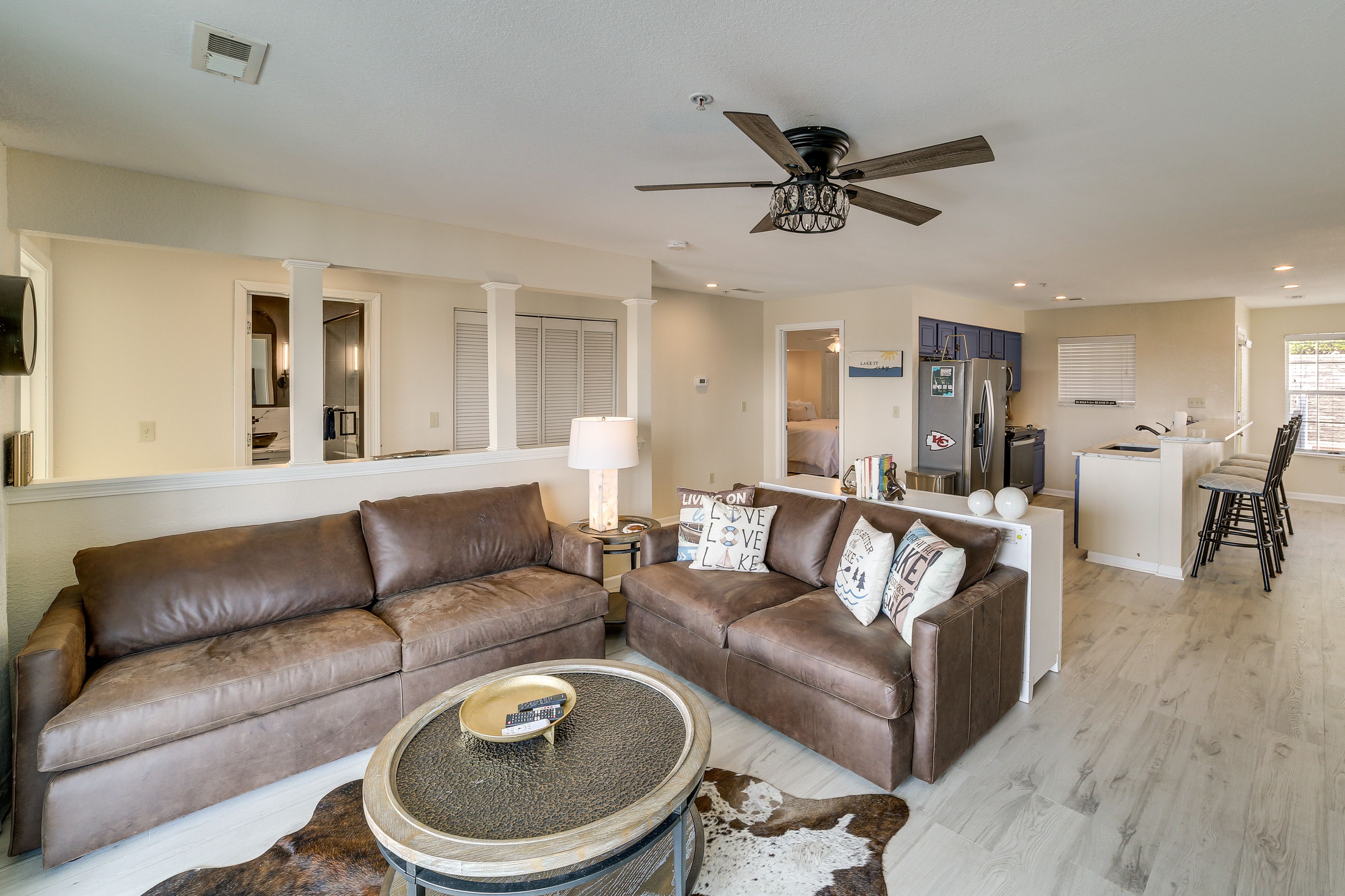 Living Room | 1 Full Sleeper Sofa