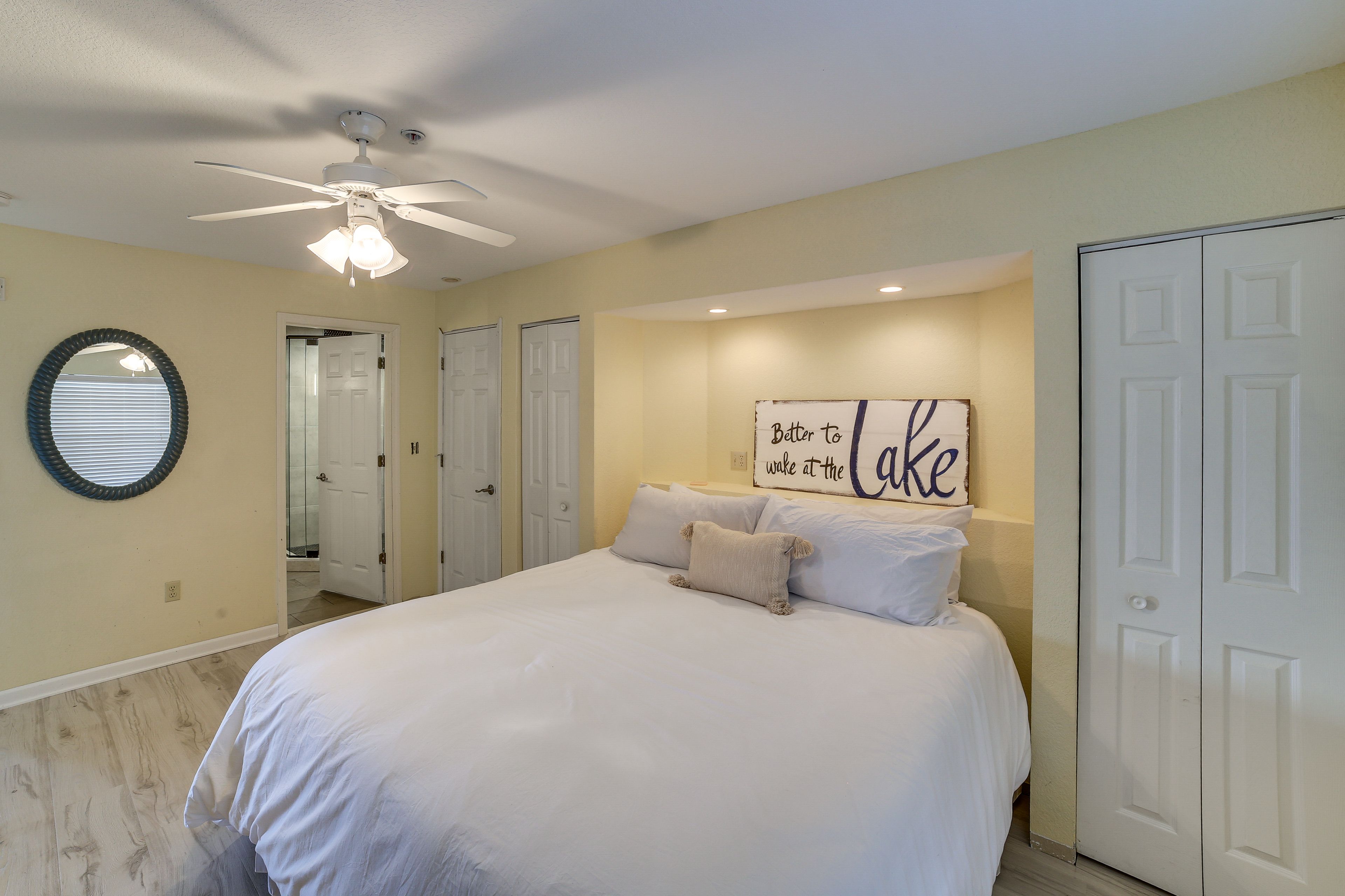 Bedroom 2 | King Bed | Smart TV