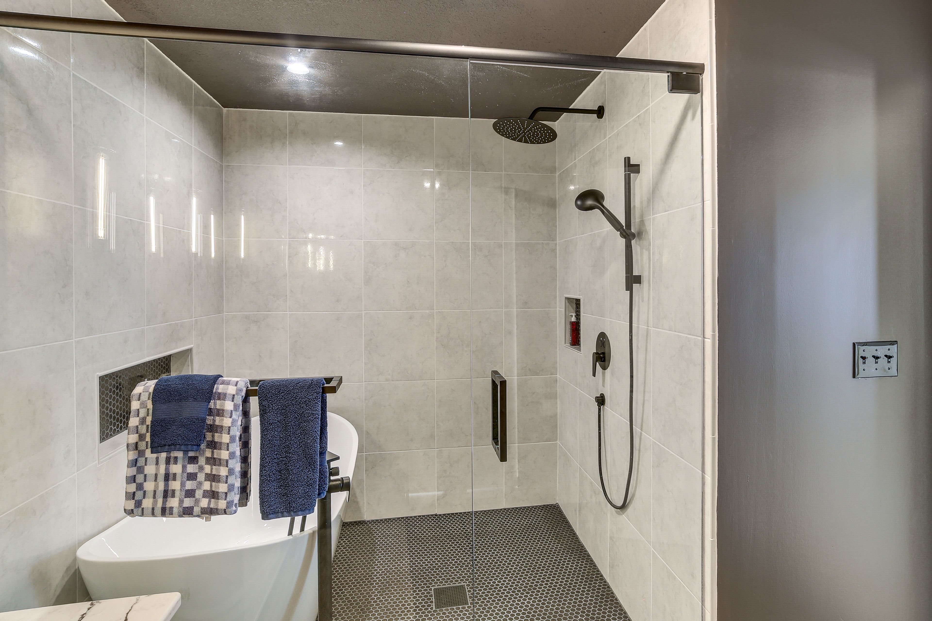En-Suite Bathroom | Towels Provided