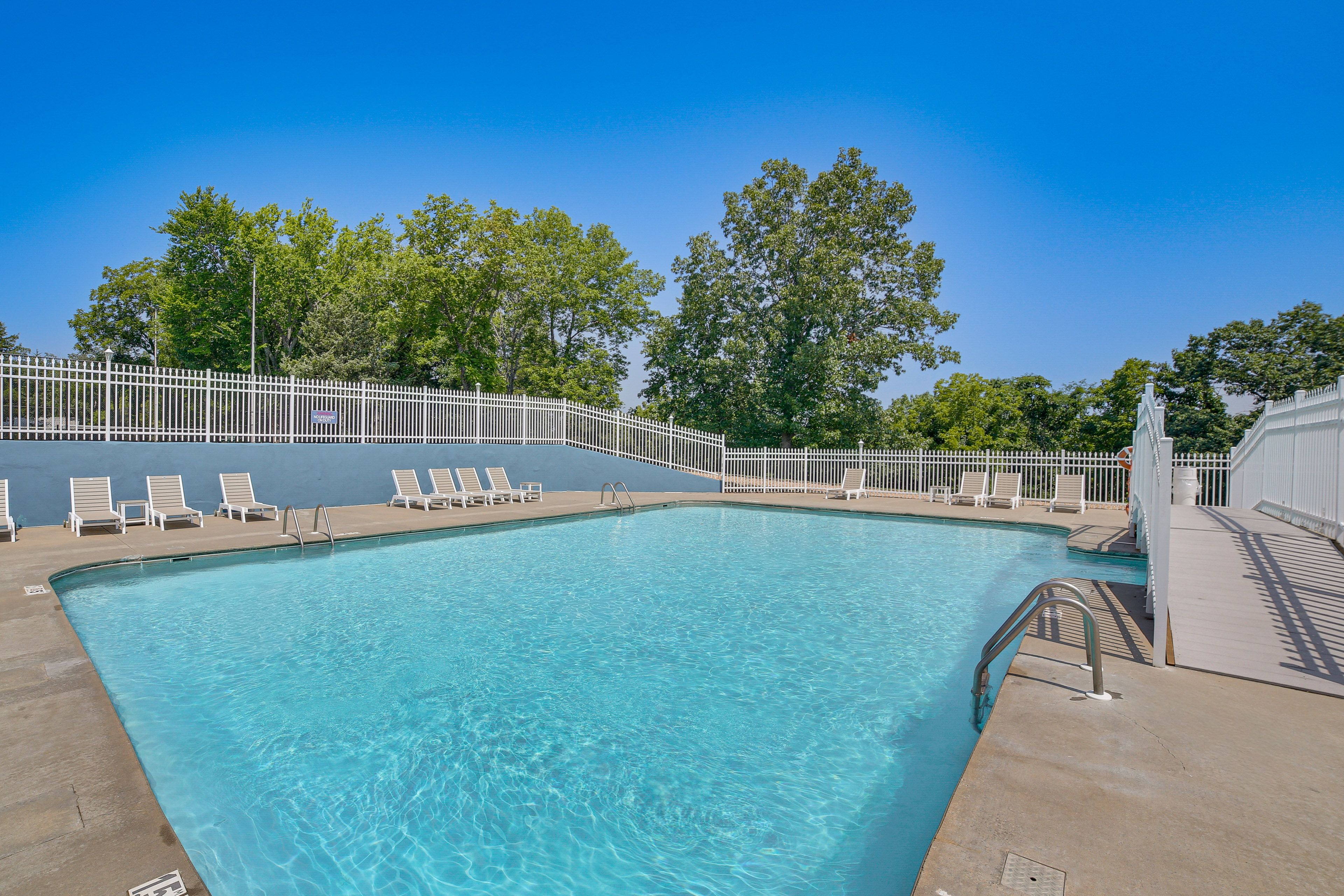 Ozark Mountain Resort | Community Amenities