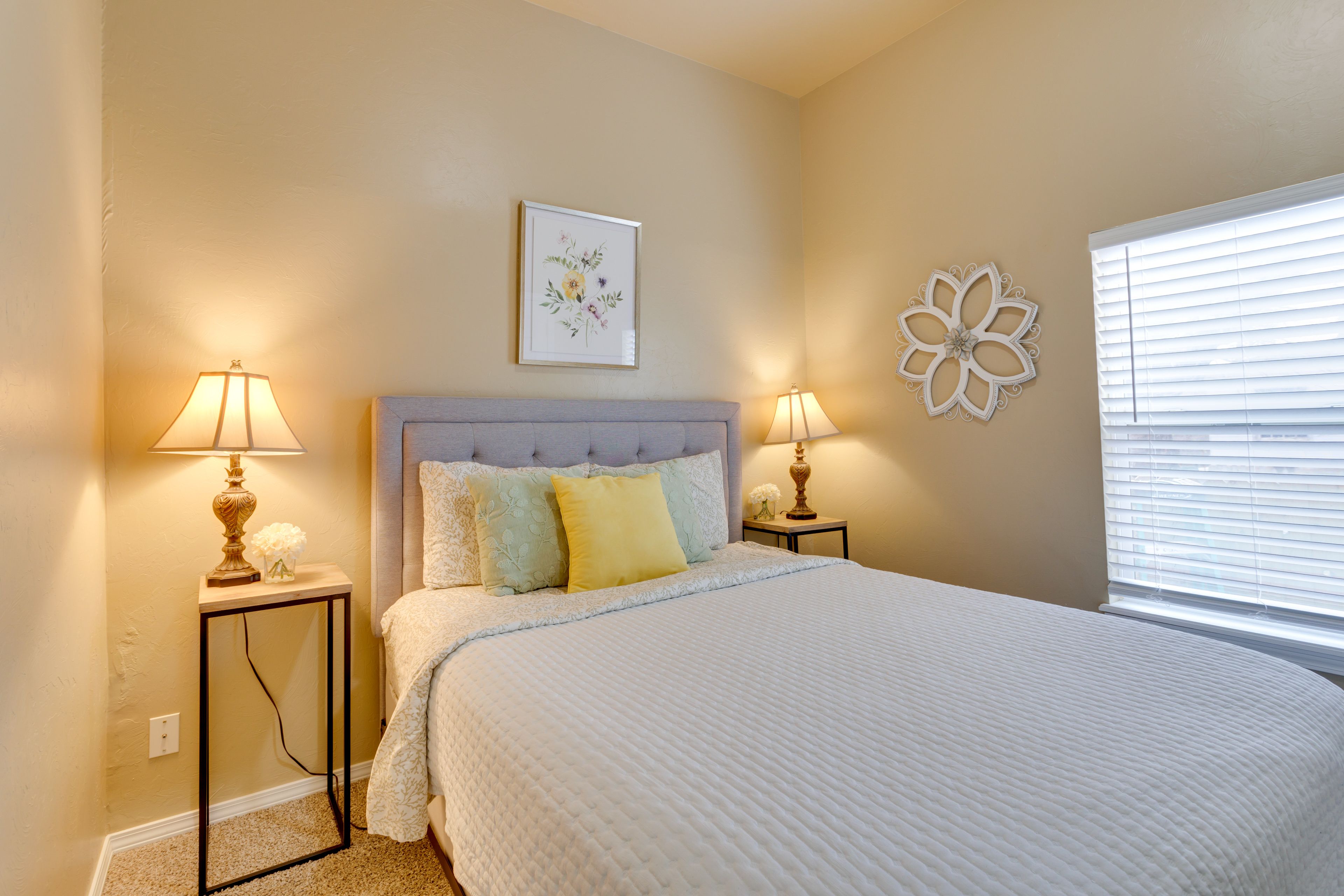 Bedroom 2 | Queen Bed