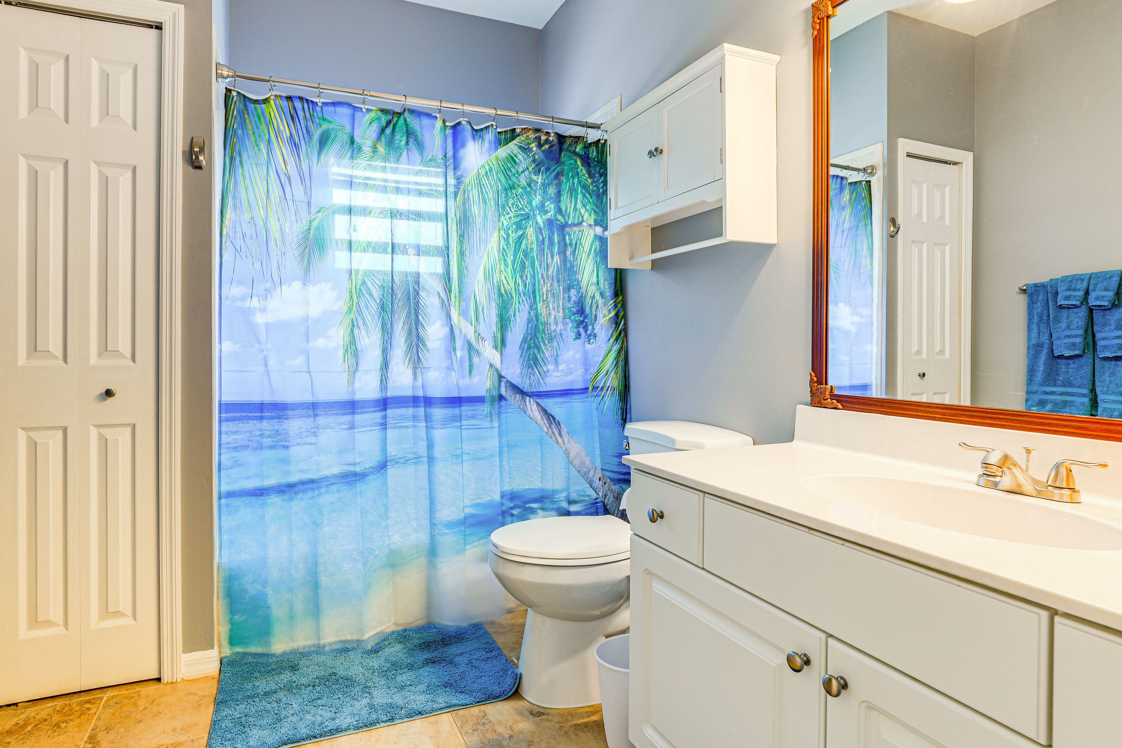 Full Bathroom | 2nd Floor