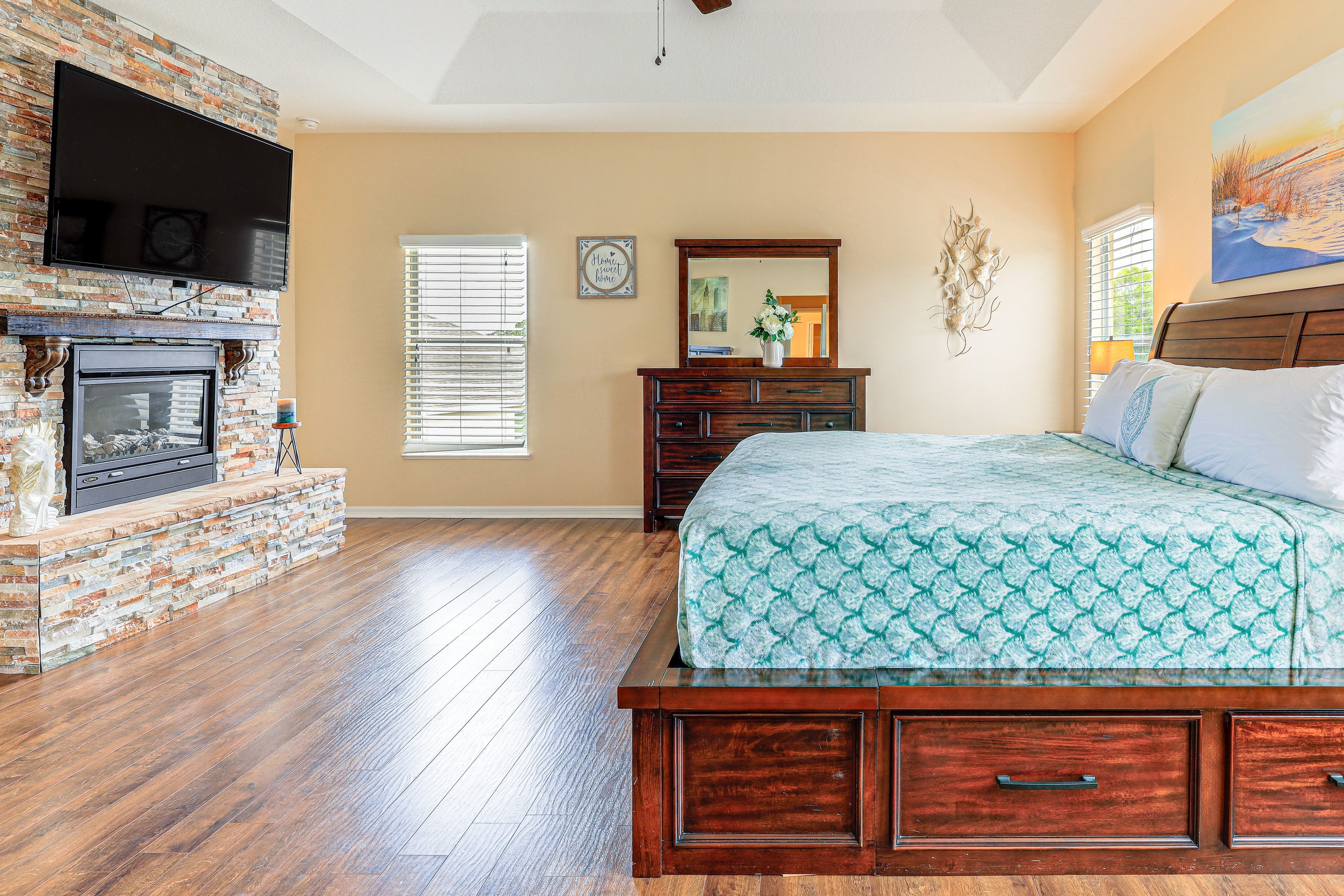 Bedroom 1 | King Bed | Linens Provided | 2nd Floor | En-Suite Bathroom