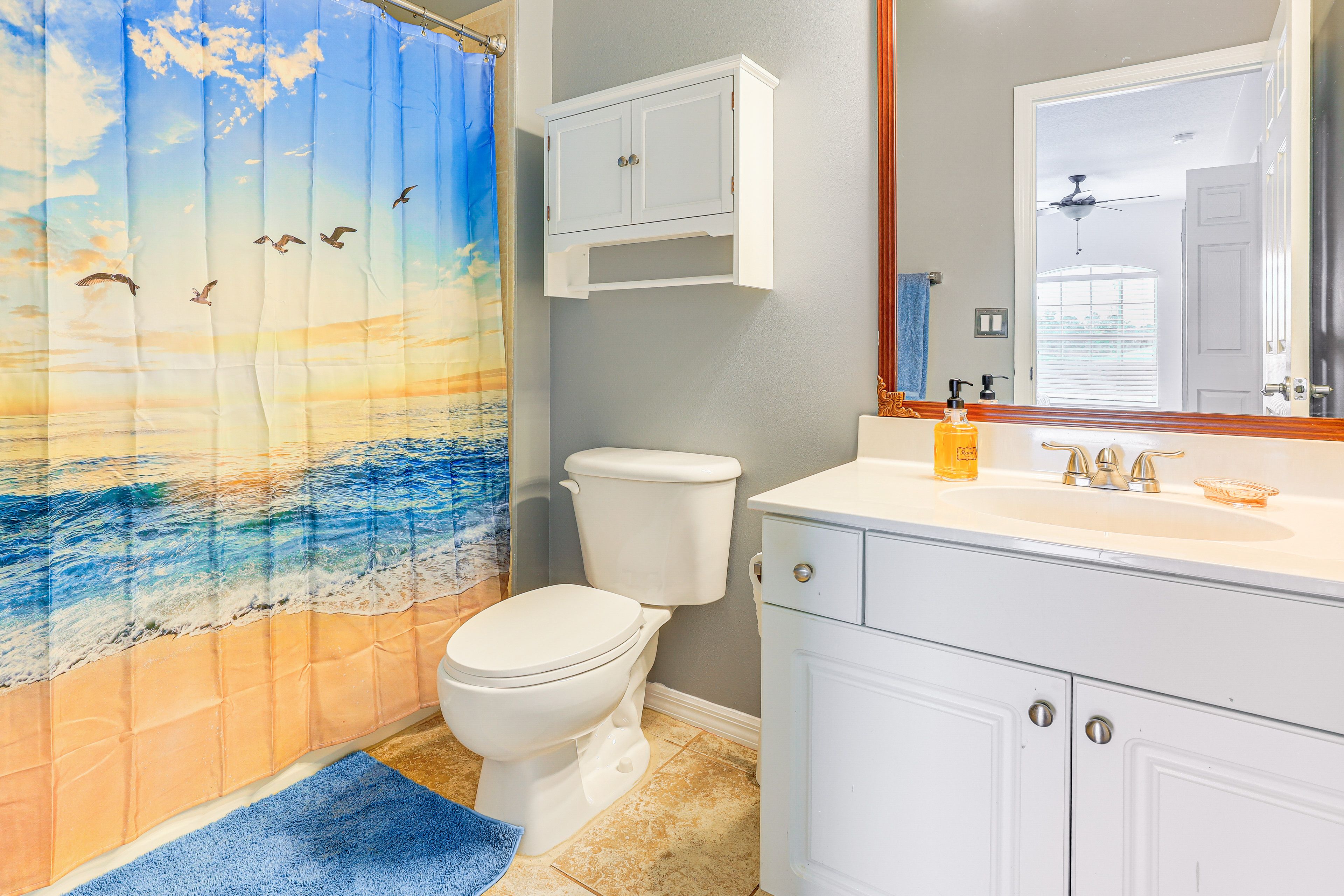 Full Bathroom | 2nd Floor