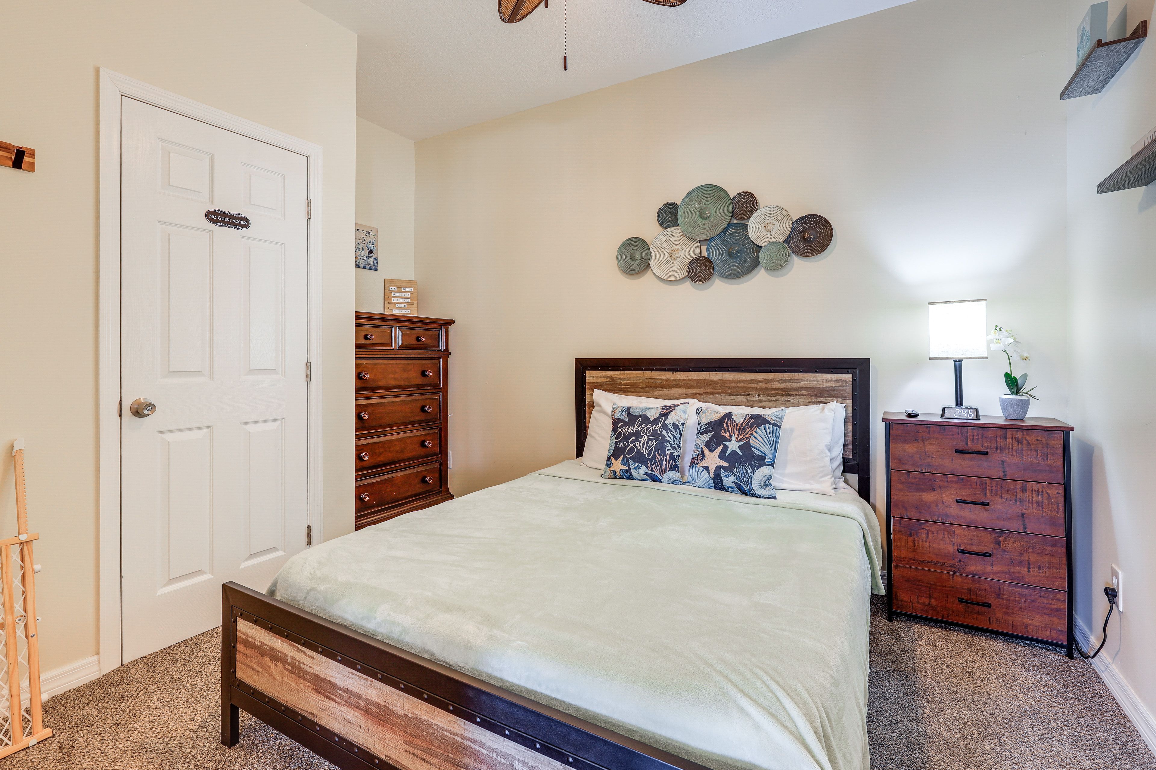 Bedroom 5 | Queen Bed | 1st Floor