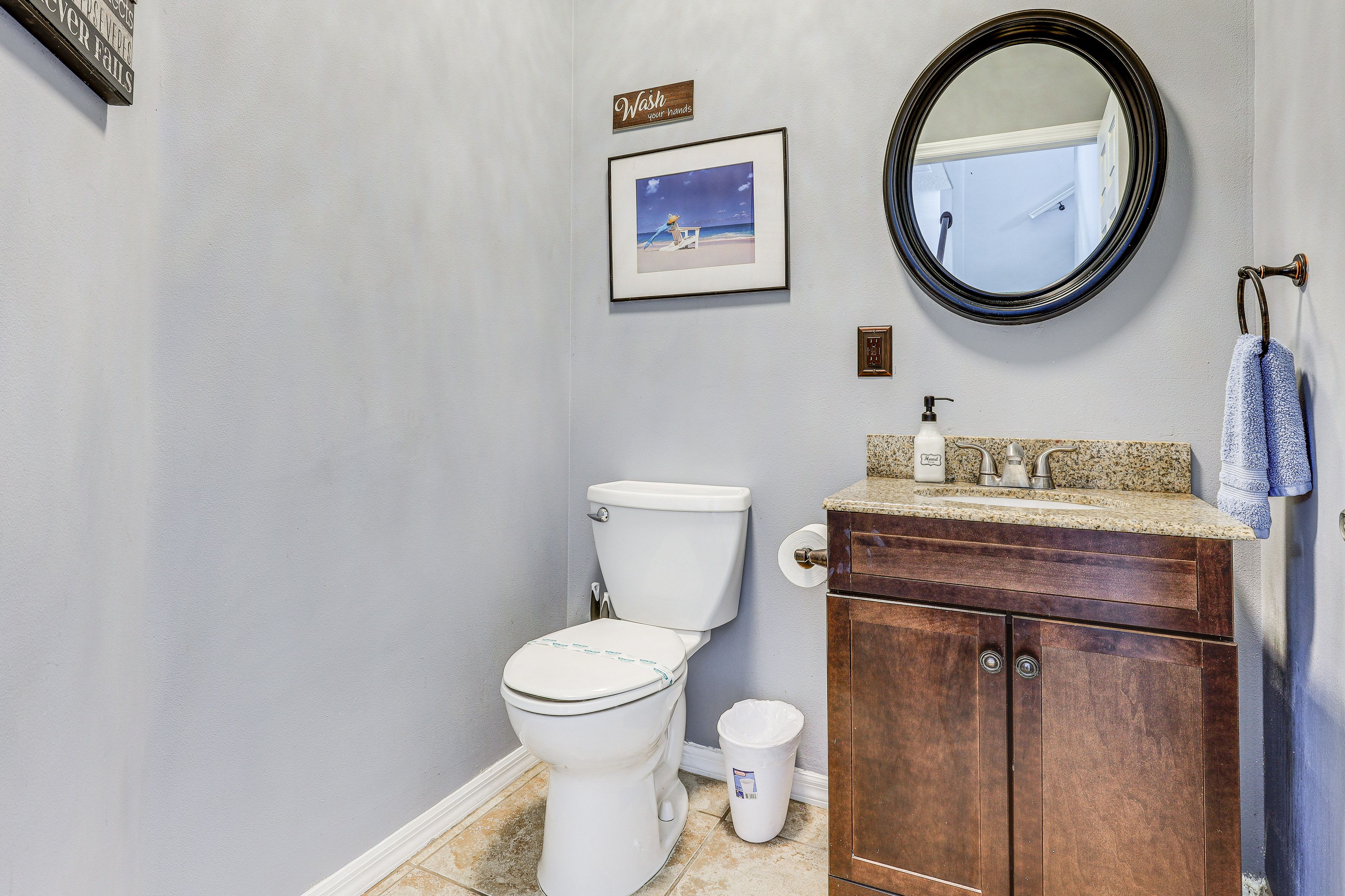 Half Bathroom | 1st Floor