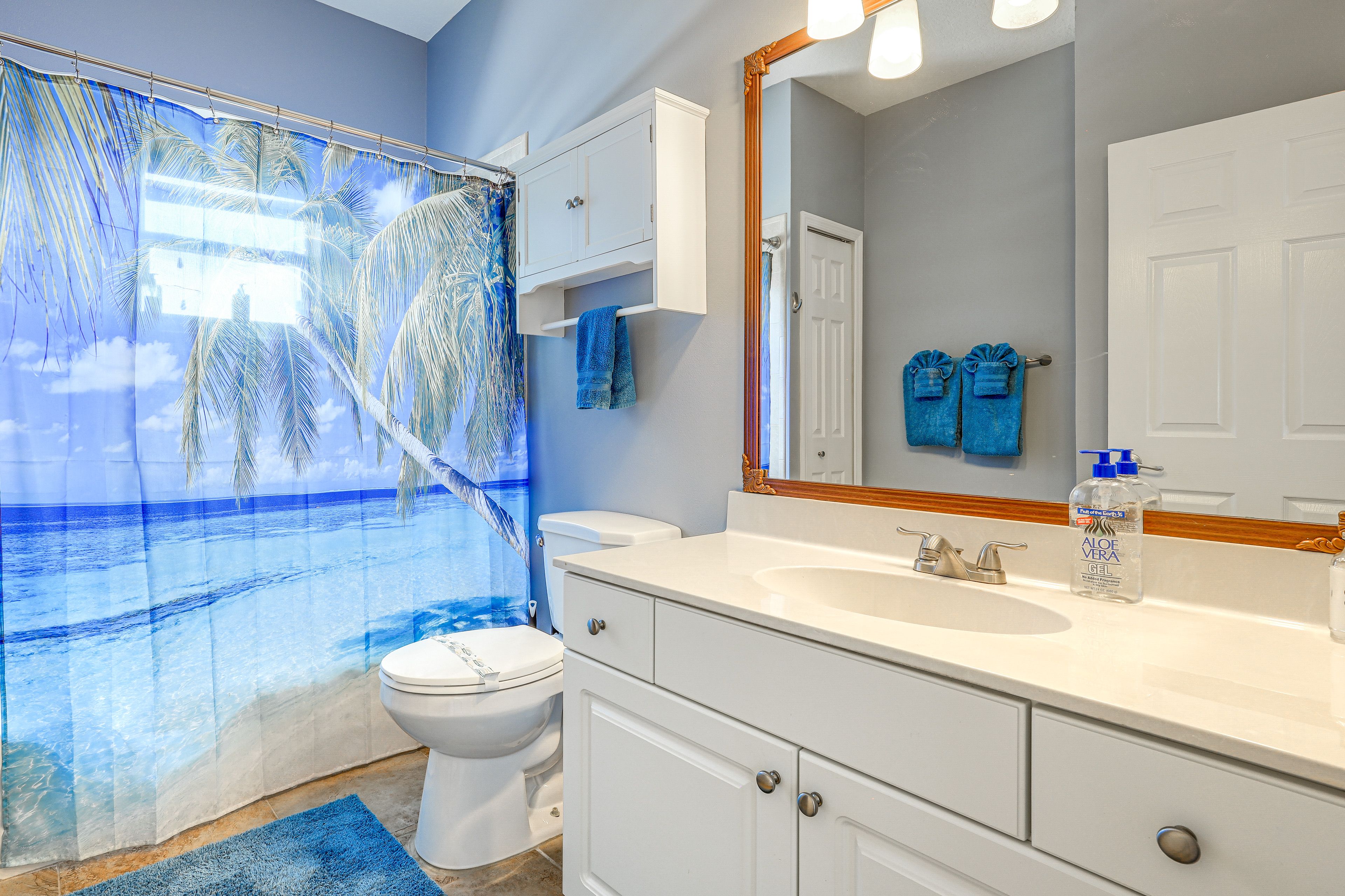 Full Bathroom | 2nd Floor