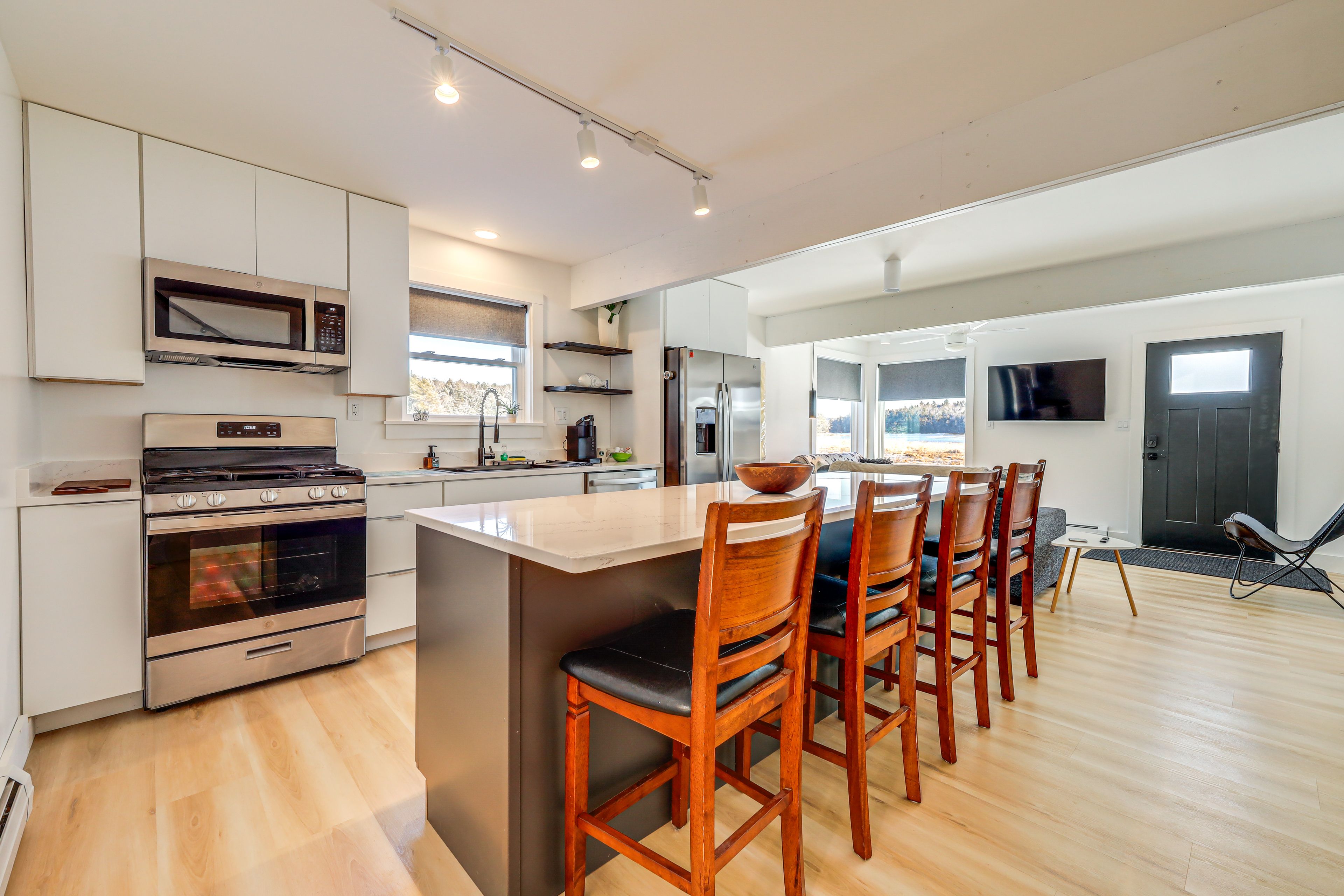 Frankfort Vacation Rental | 3BR | 2.5BA | 1 Small Step to Enter | 1,200 Sq Ft