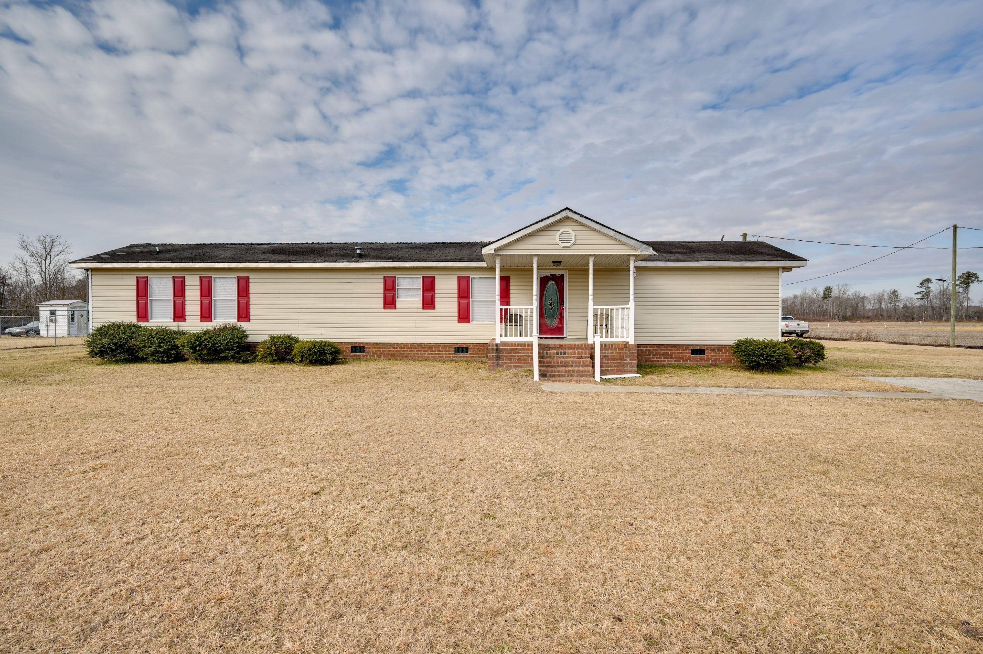 Parking | Driveway (5 Vehicles) | RV/Trailer Parking