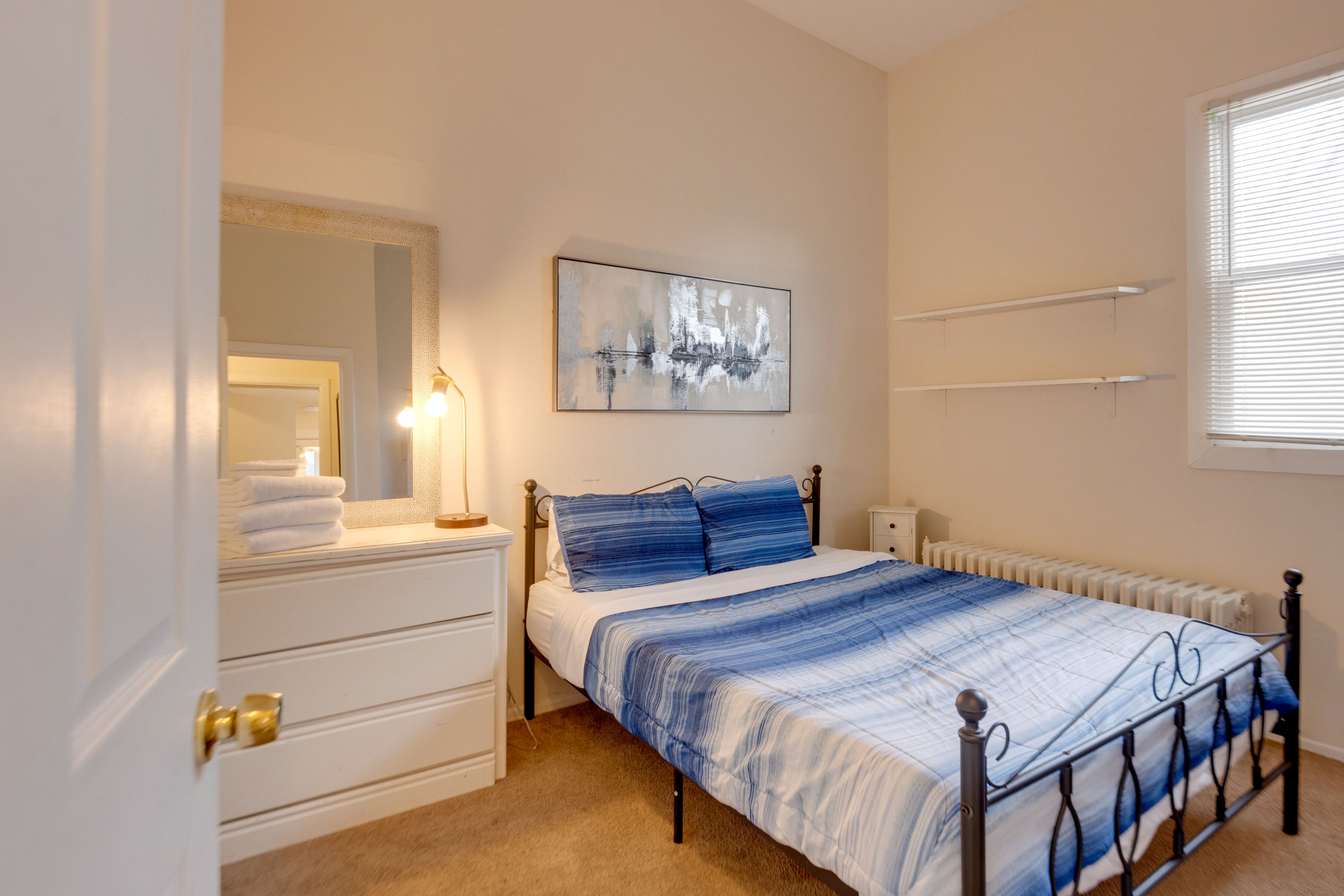 Bedroom 1 | King Bed | Smart TV | Linens Provided