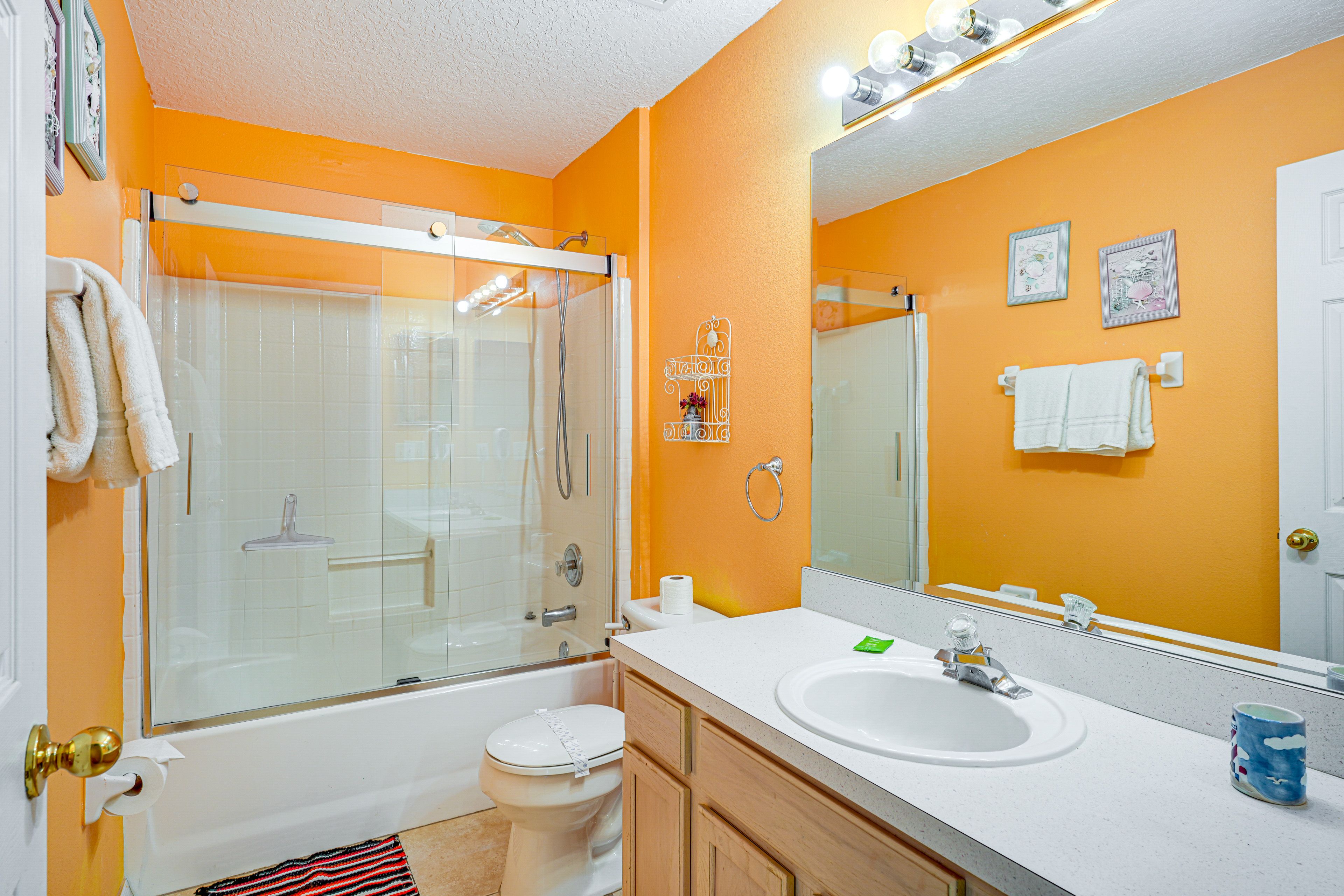 Full Bathroom