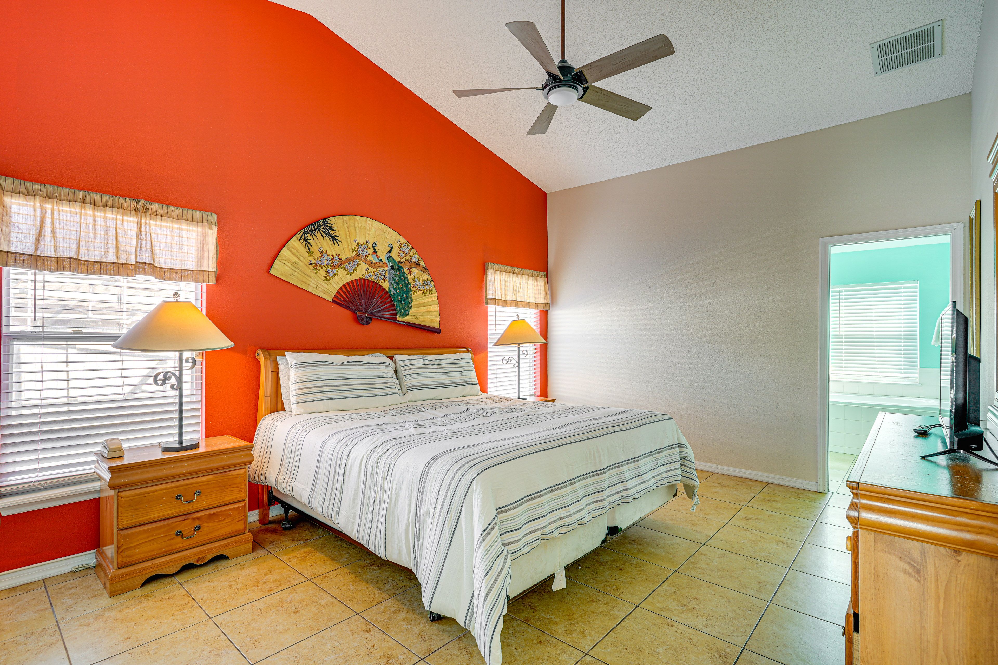 Bedroom 1 | King Bed | Smart TV w/ Cable