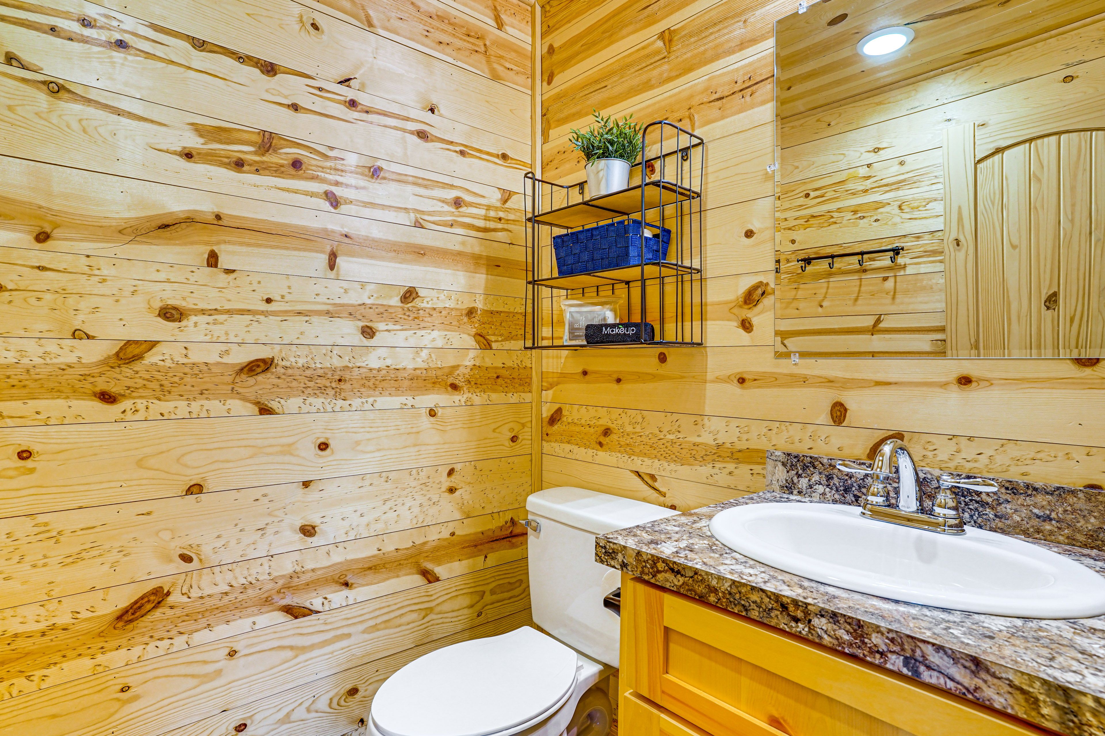Cliffside Cabin 2 | Half Bathroom