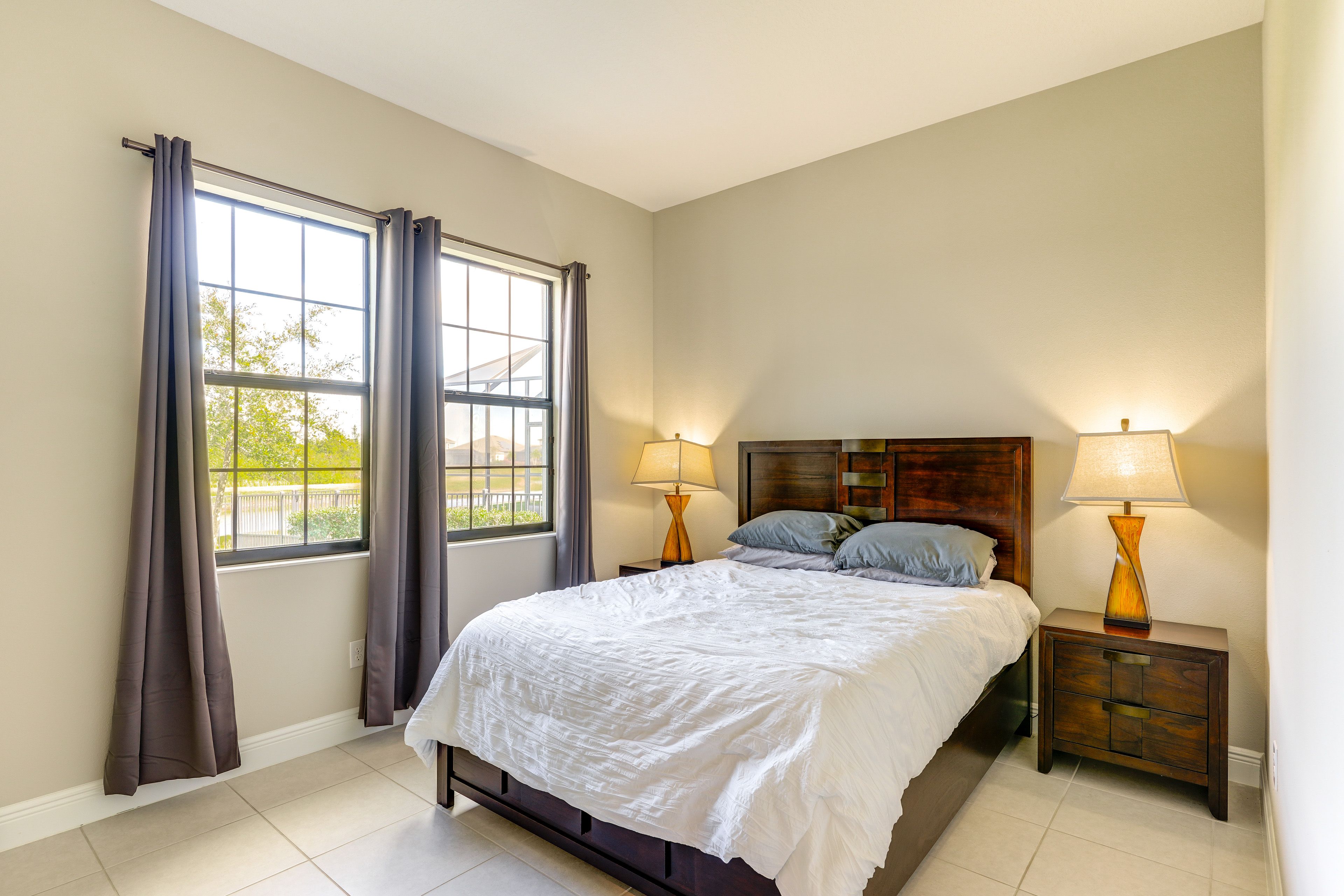 Bedroom 3 | 1st Floor | Queen Bed