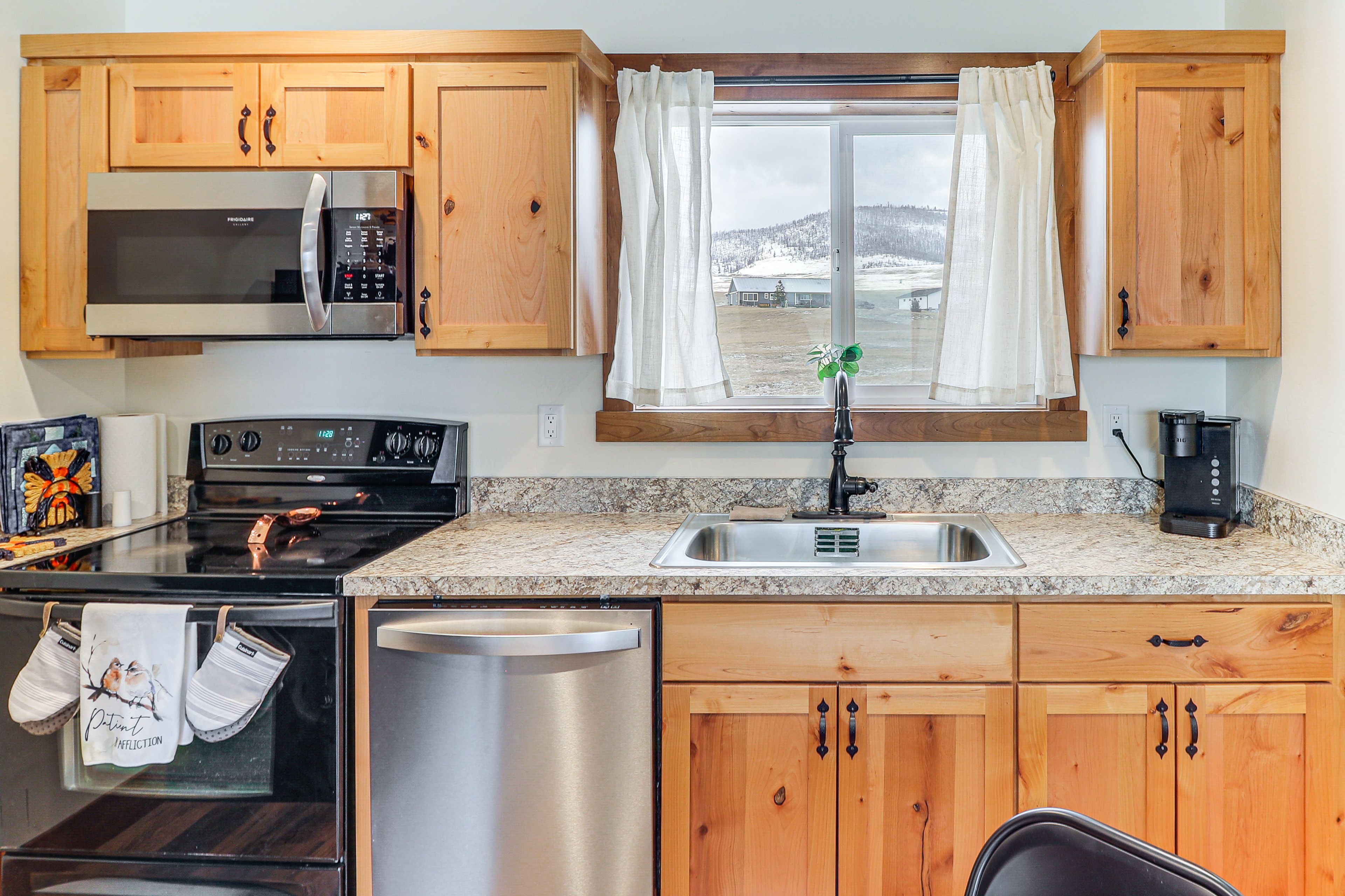 Kitchen | Cooking Basics | Refrigerator | Keurig Coffee Maker
