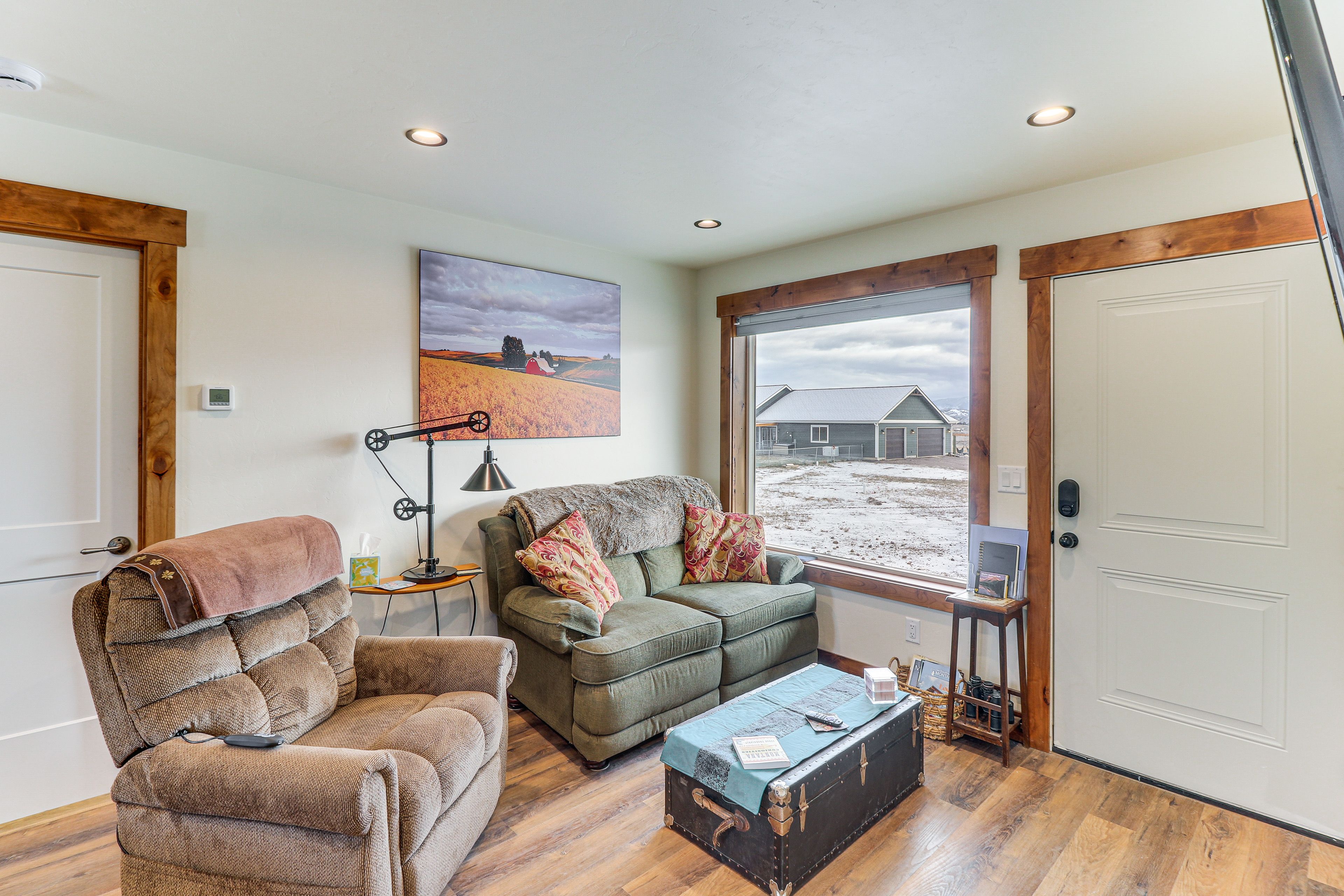 Living Room | Smart TV