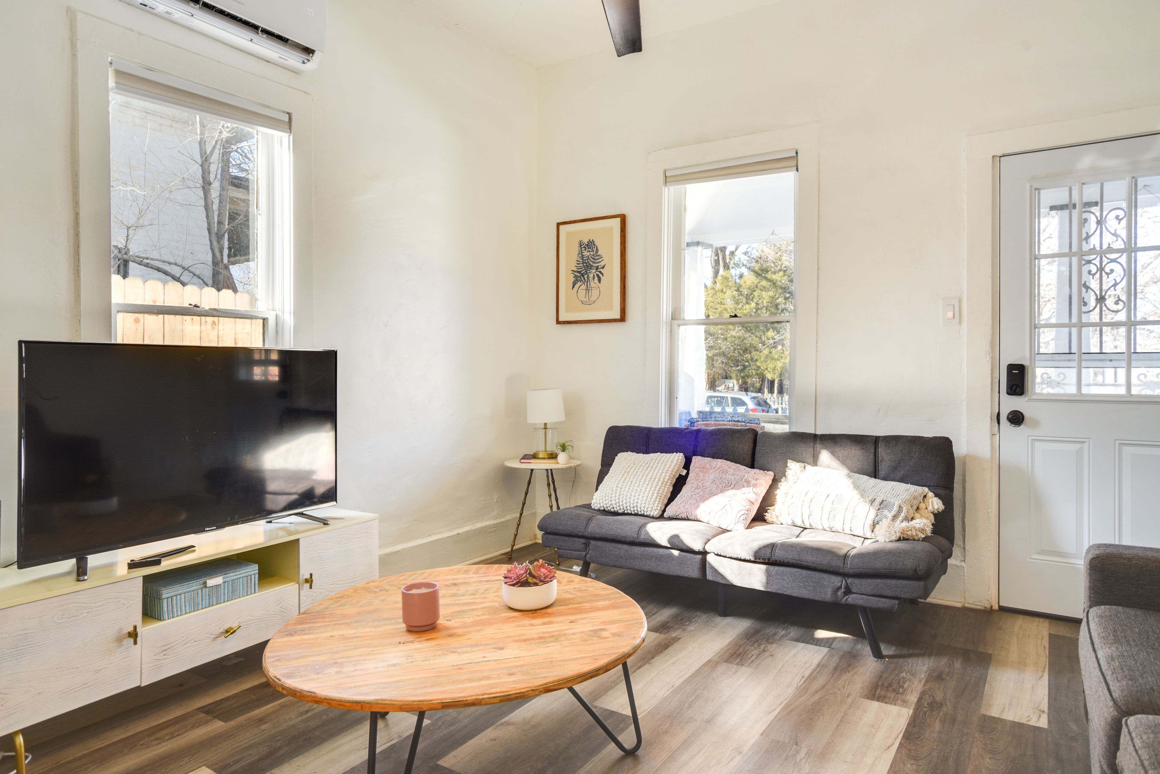 Albuquerque Vacation Rental | Studio | 1BA | 700 Sq Ft | 3 Steps to Enter