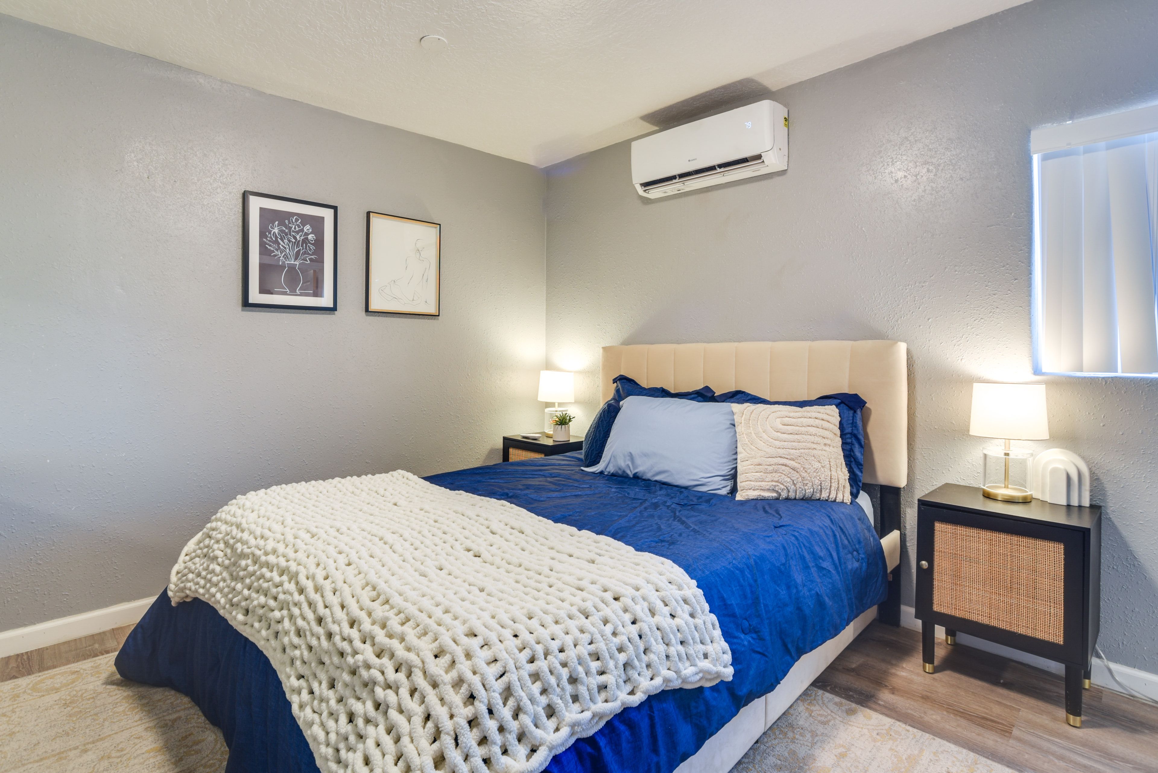 Bedroom | Queen Bed