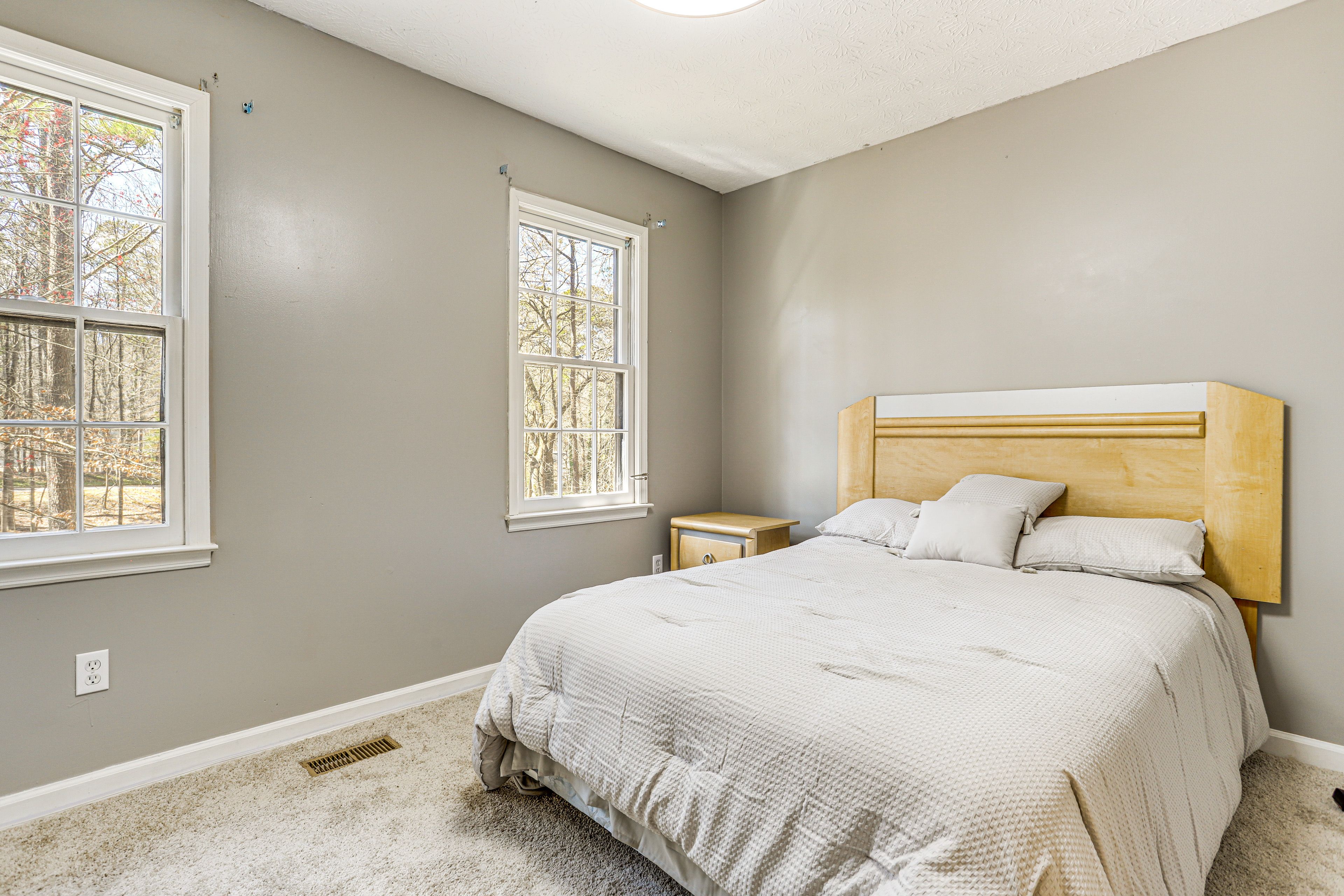 Bedroom 4 | 2nd Floor | Queen Bed