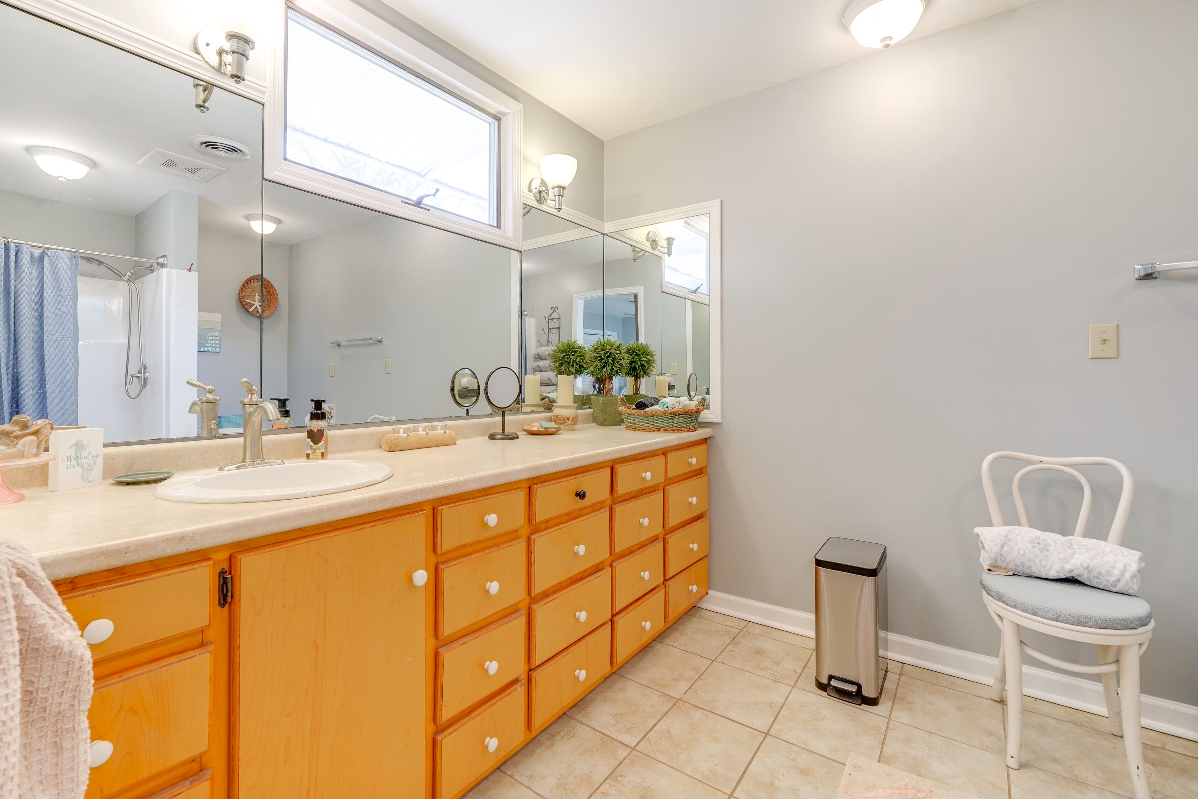 En-Suite Bathroom | Towels Provided