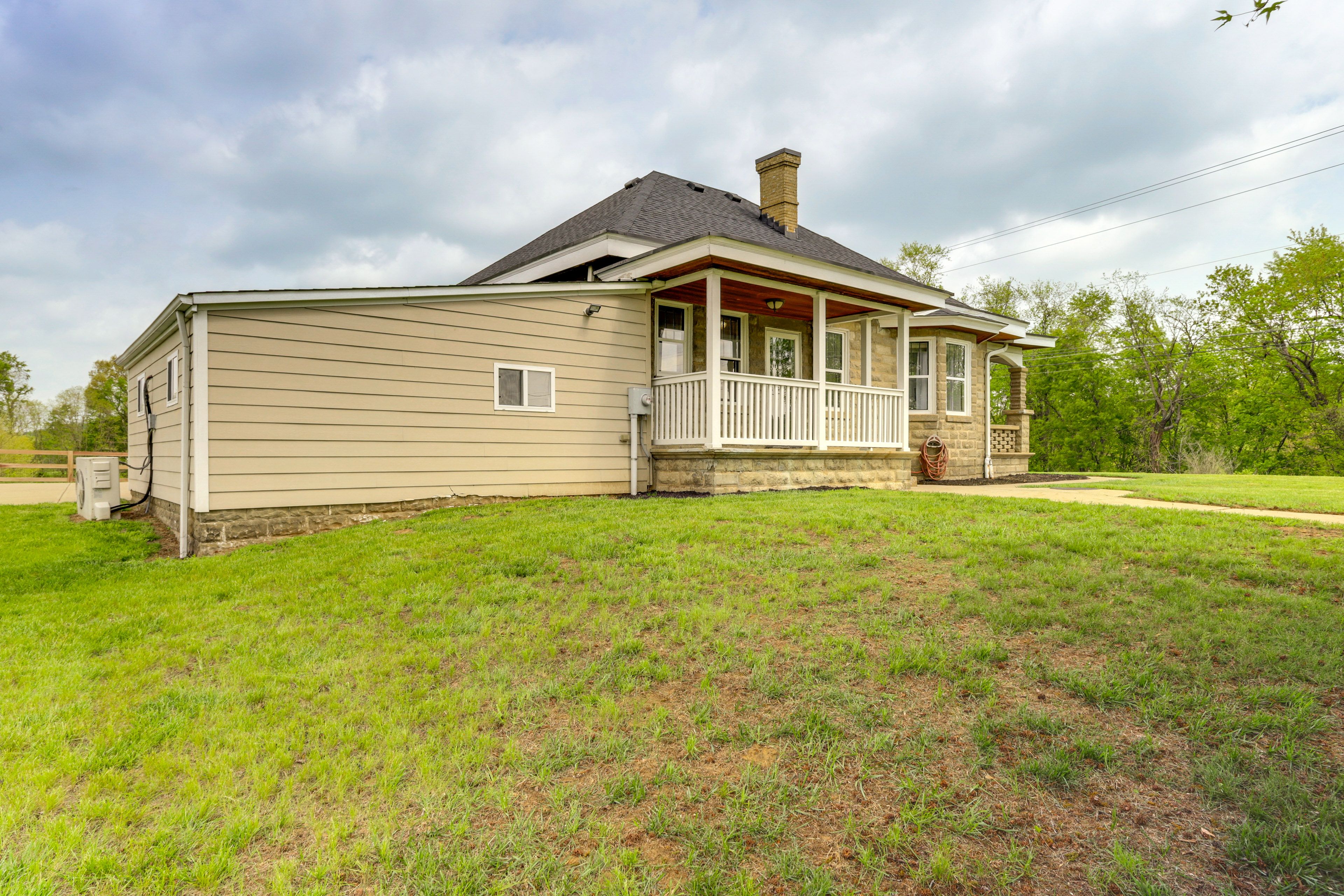Side Porch | Large Yard