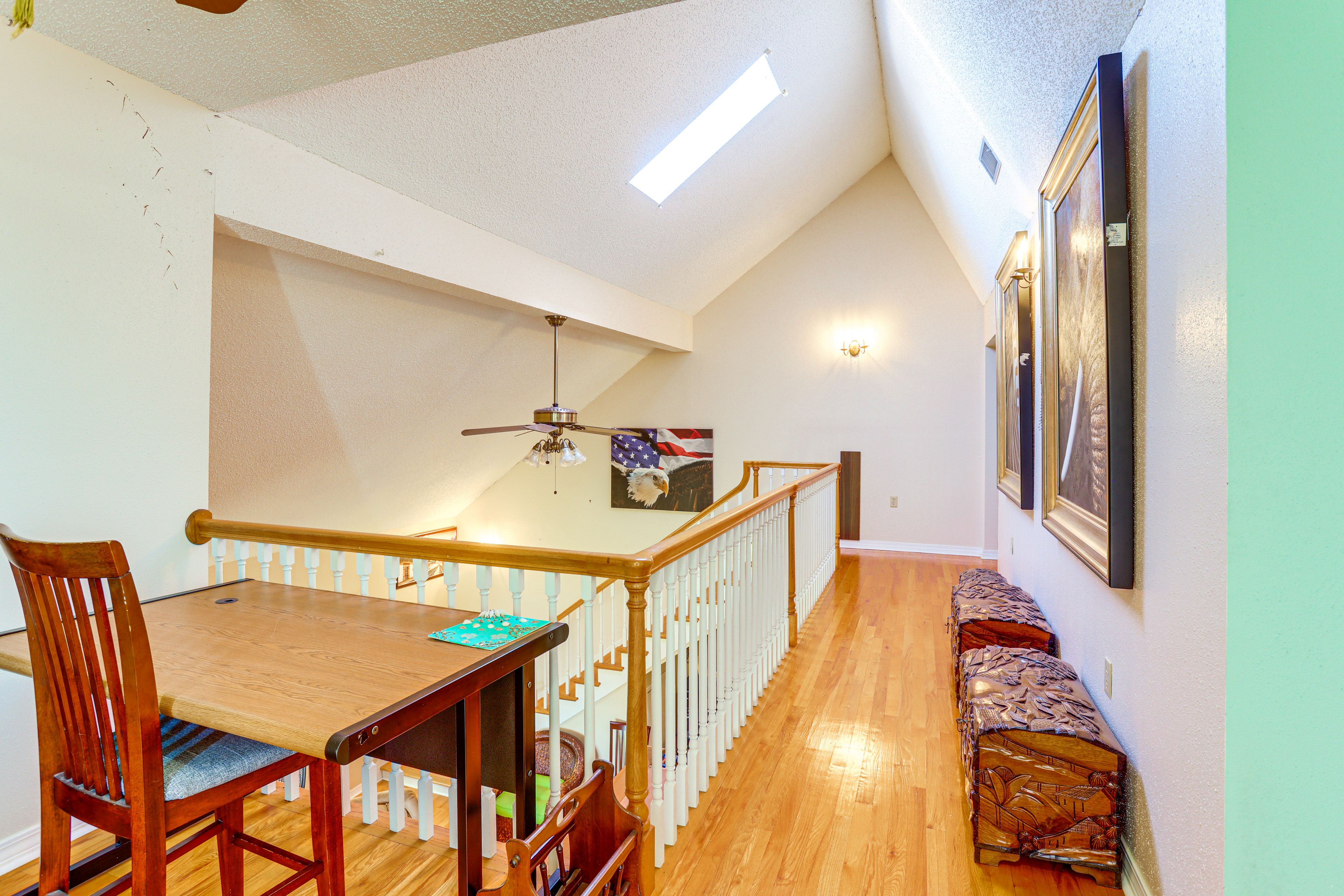 Upper Landing | 2nd Floor