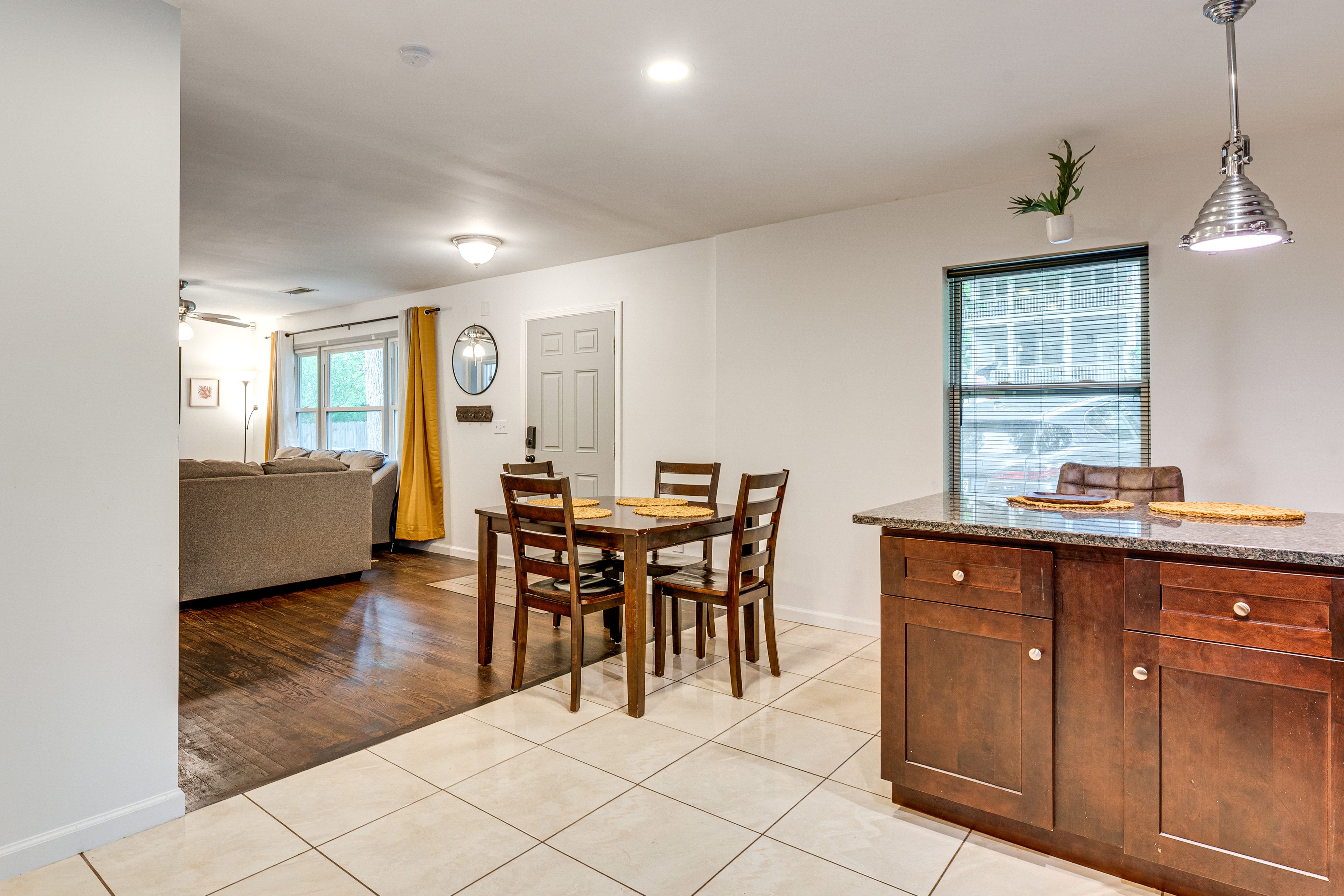 Dining Room | Dining Table
