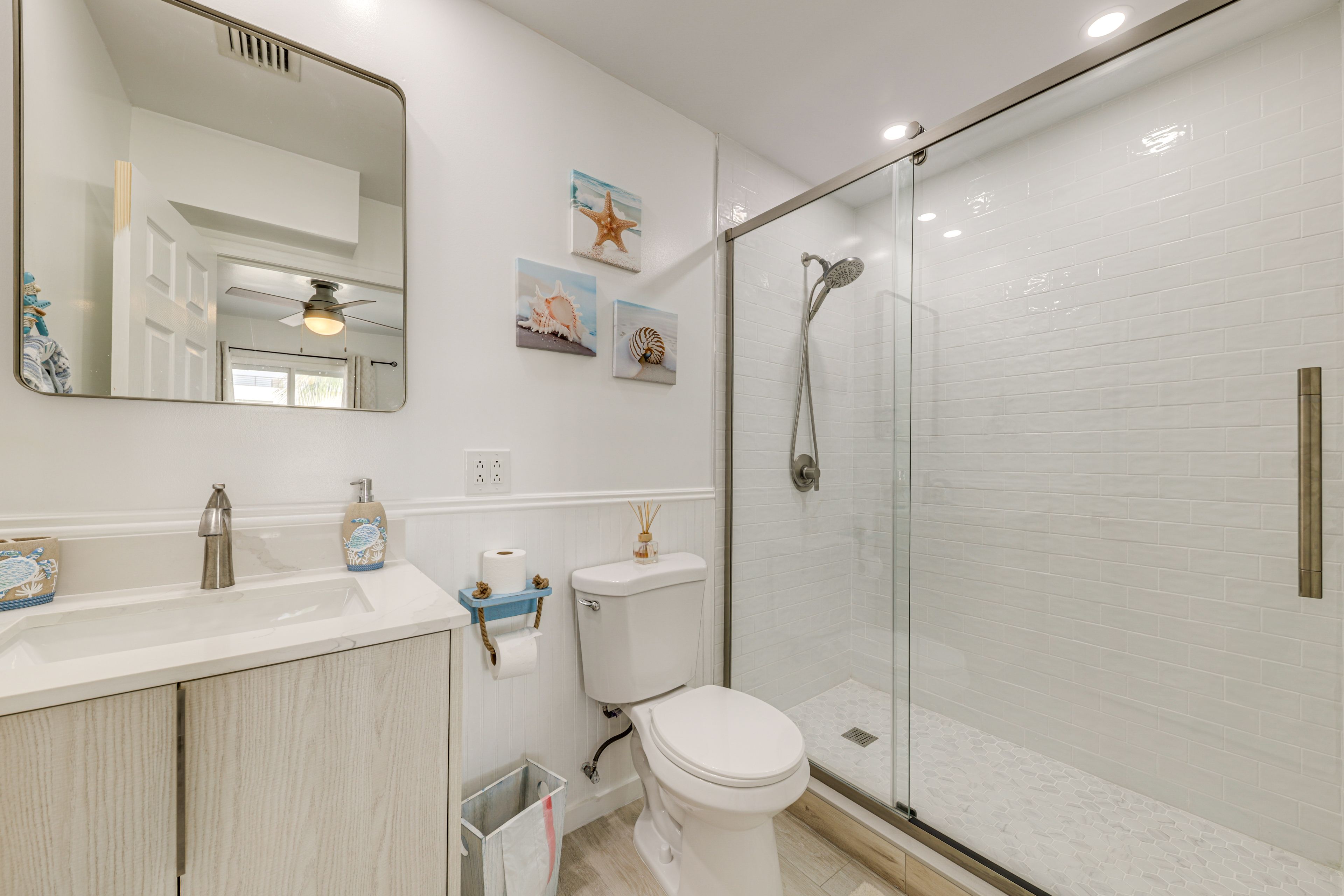 Full Bathroom | Main Floor