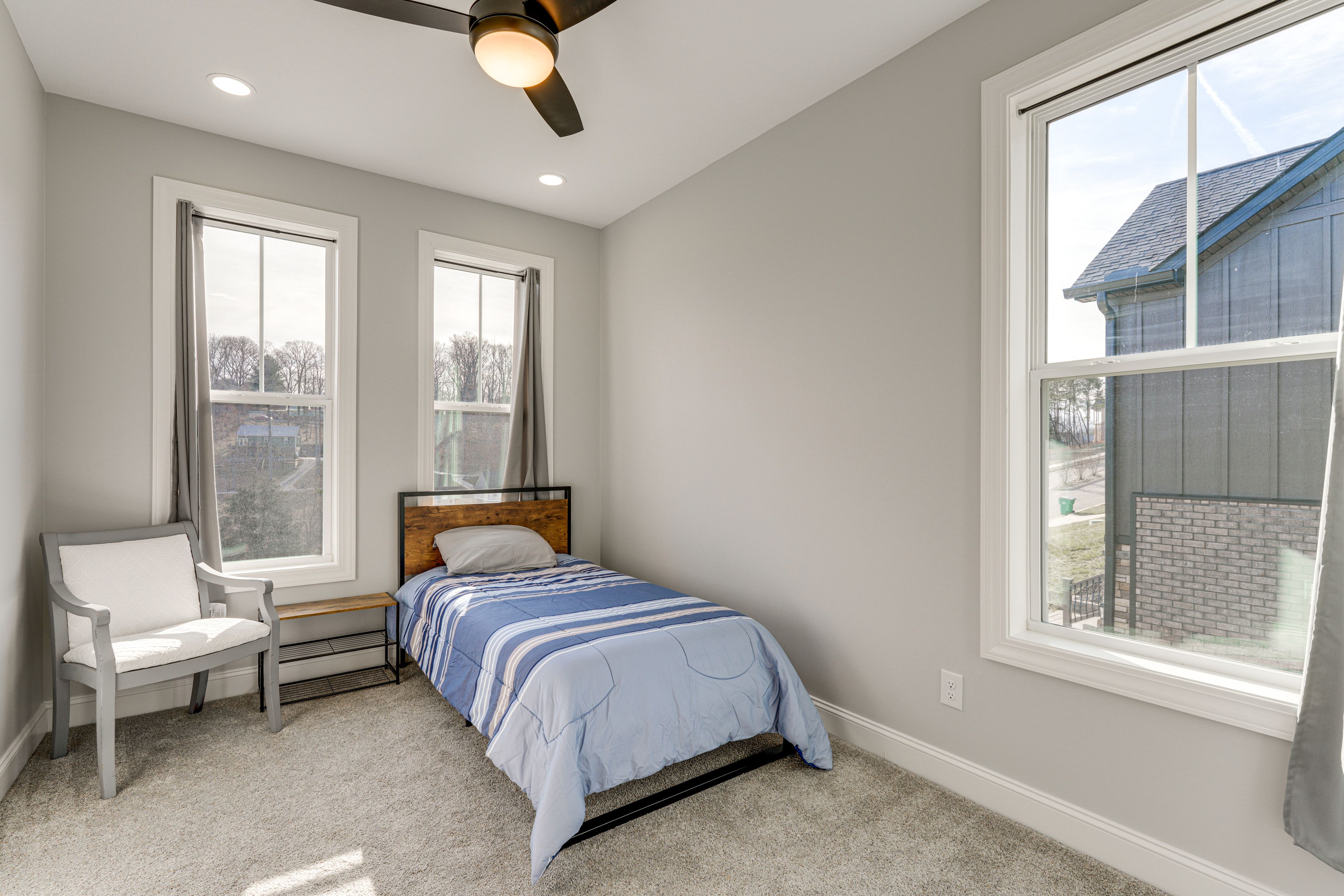Bedroom 2 | Twin Bed