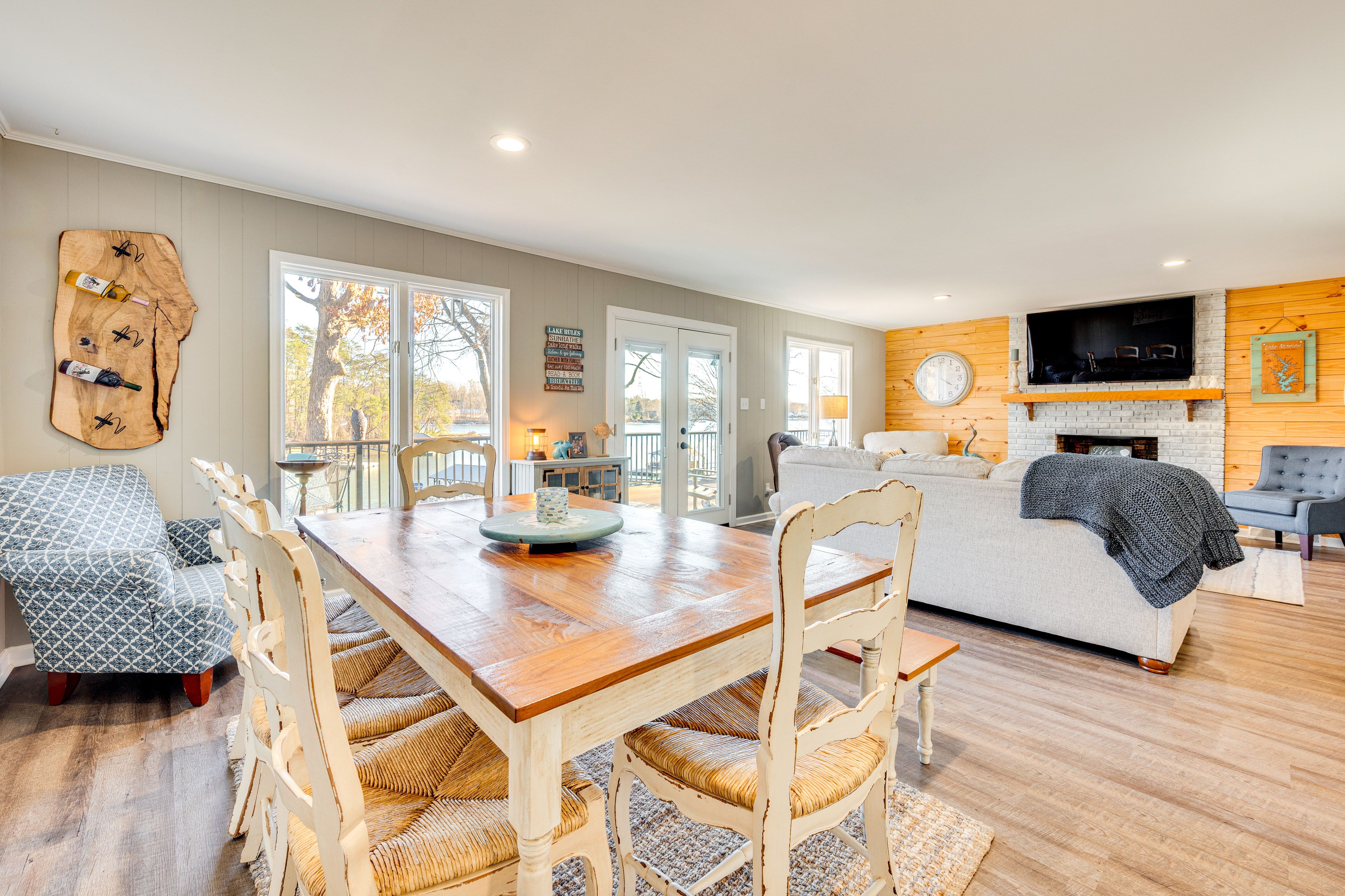 Dining Room | Main Level | Dining Table