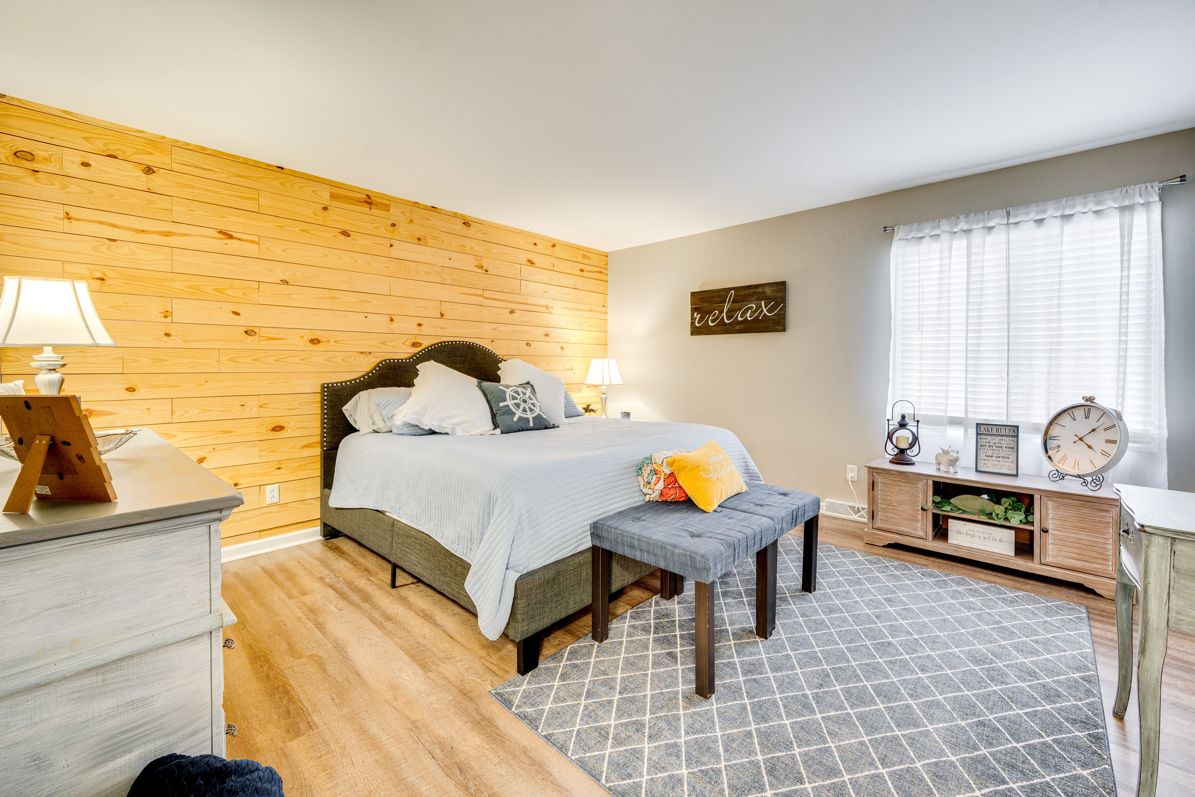 Bedroom 1 | Main Level | King Bed | Linens Provided